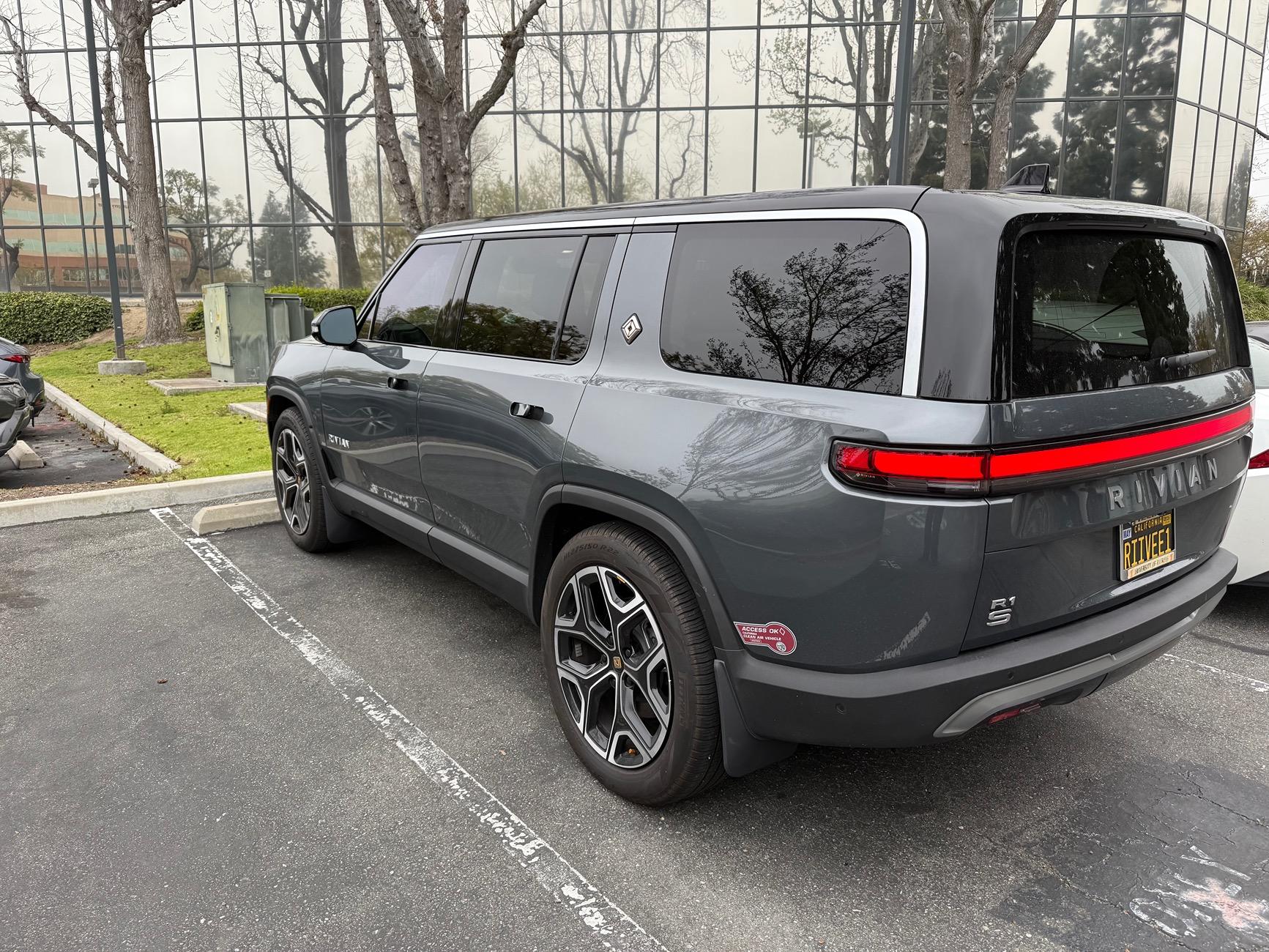 Rivian R1T R1S BestEvMod Monthly Giveaway! IMG_2751