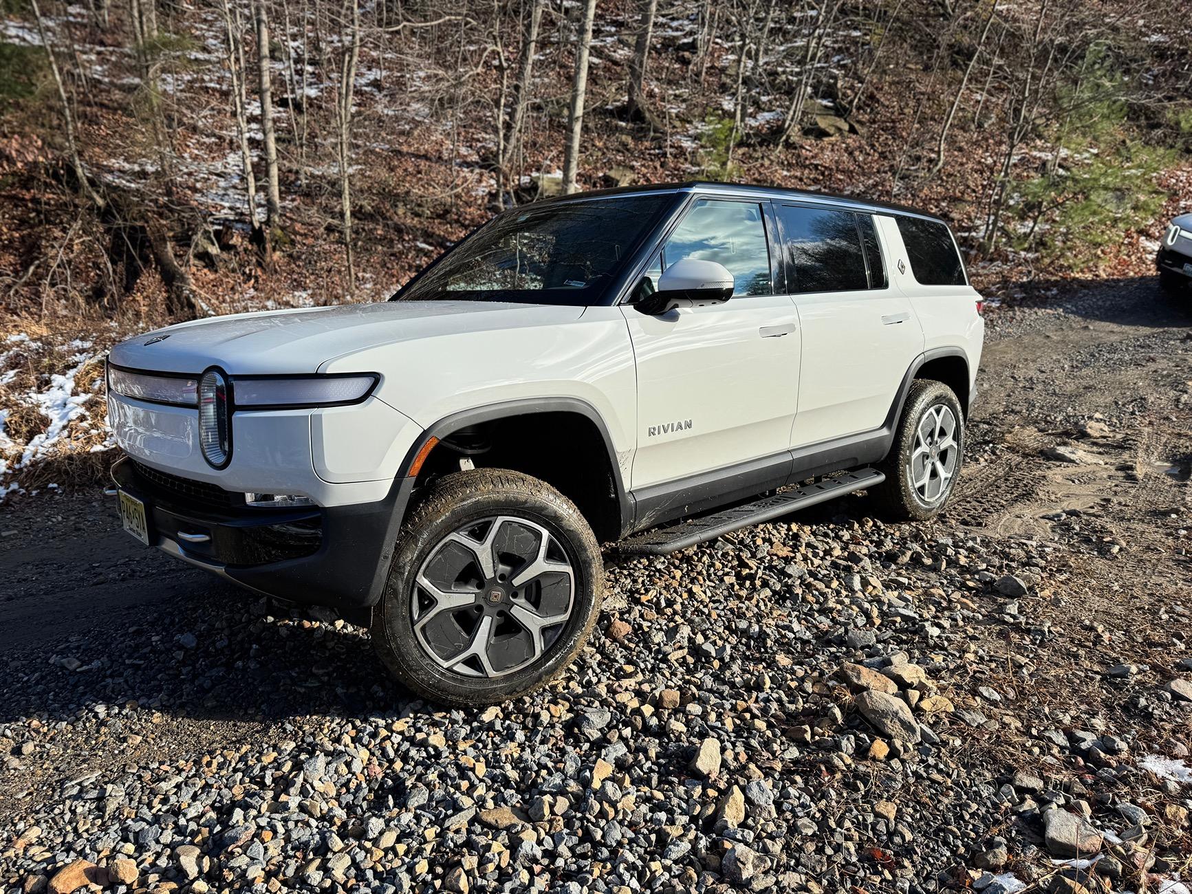 Rivian R1T R1S BestEvMod Monthly Giveaway! IMG_0379