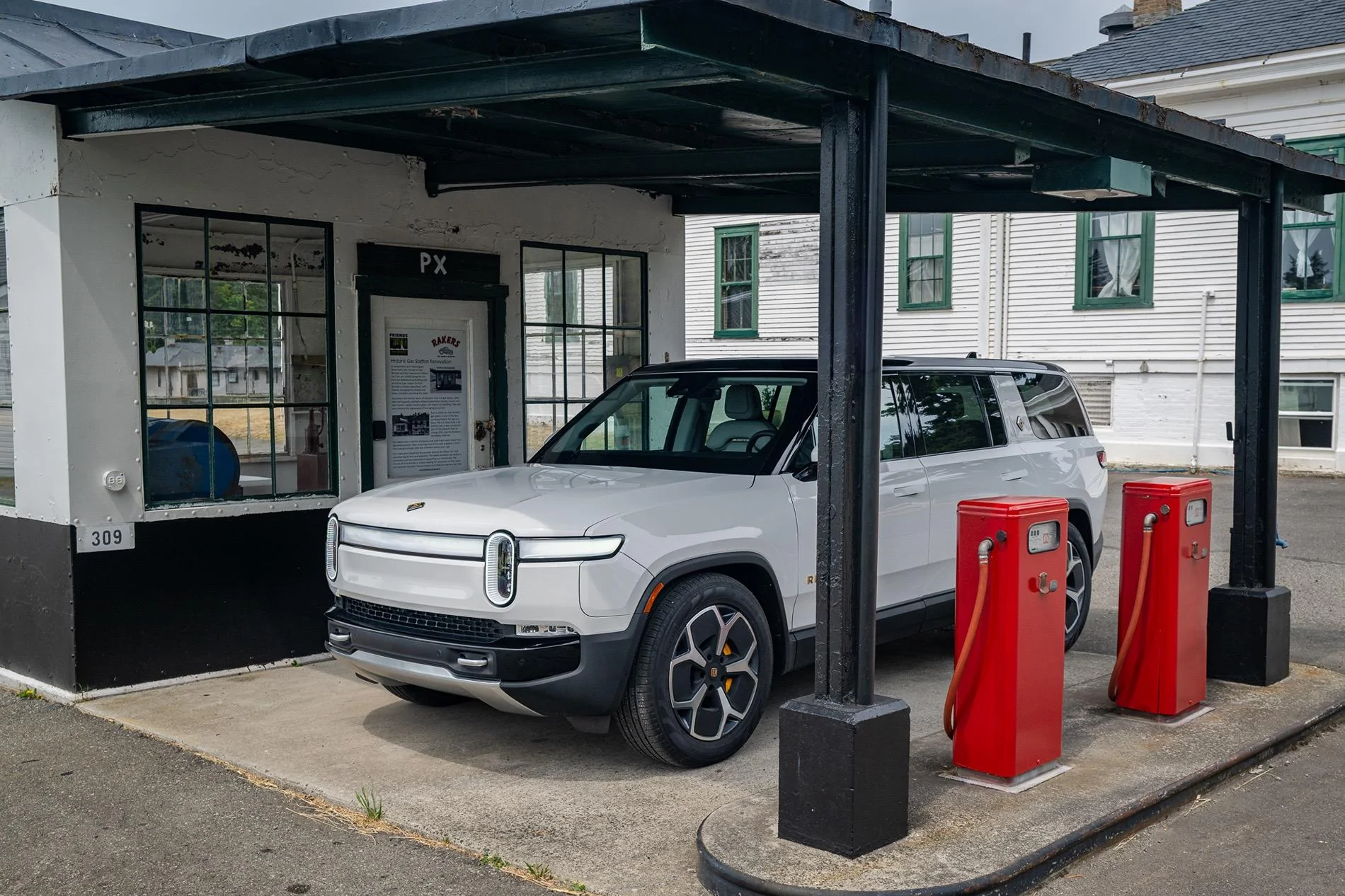 Rivian R1T R1S BestEvMod Monthly Giveaway! PX Gas