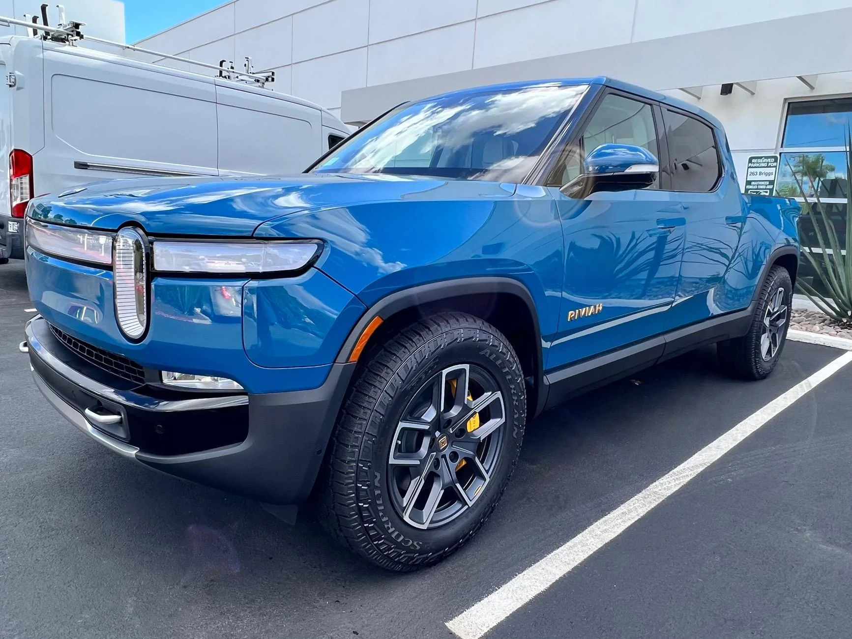 Rivian R1T R1S BestEvMod Monthly Giveaway! IMG_1973