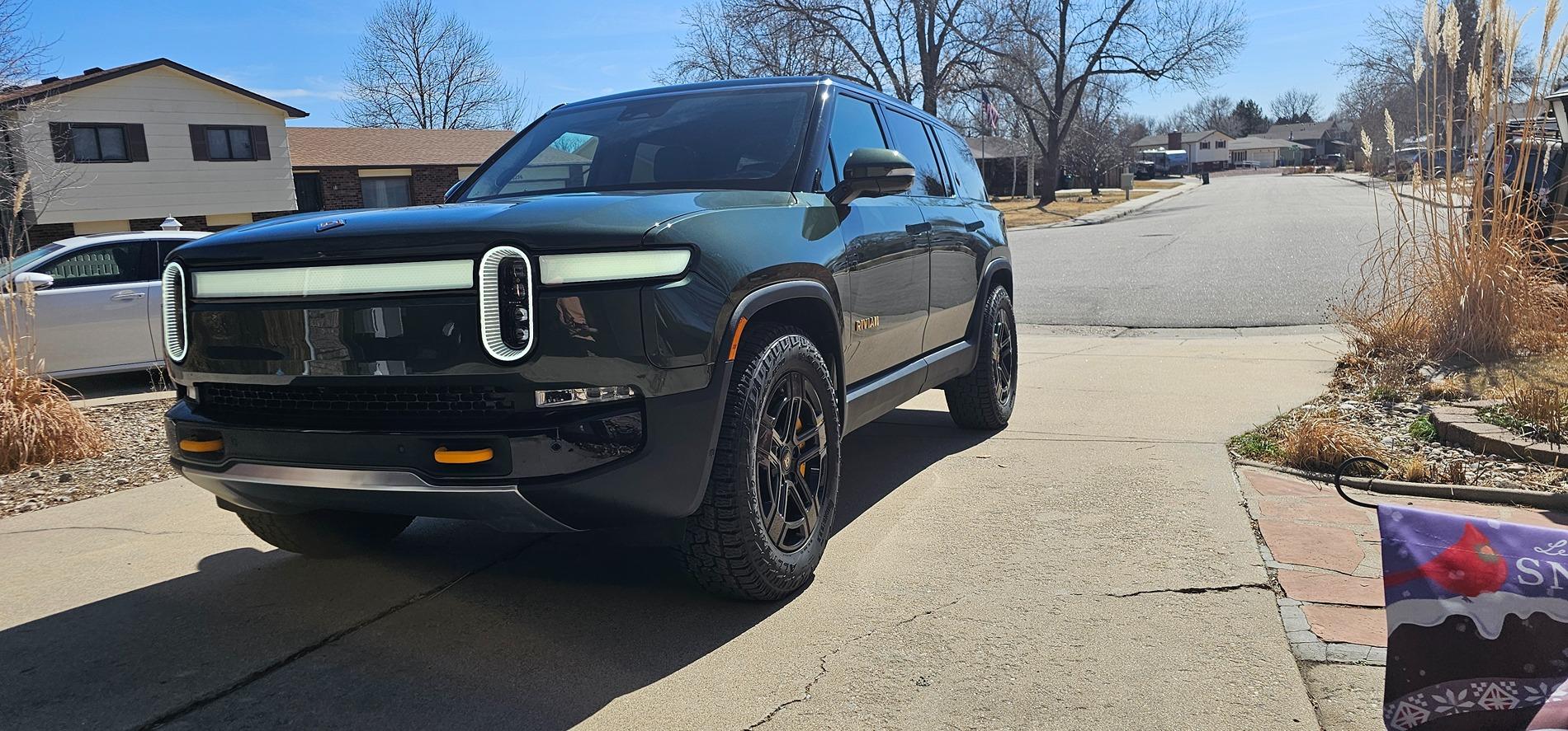 Rivian R1T R1S BestEvMod Monthly Giveaway! 20250309_133642