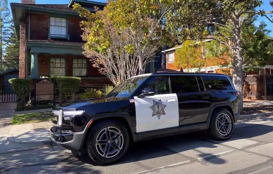 Rivian R1T R1S First Rivian Police Cruiser (Palo Alto) ? 1742423147406-5c