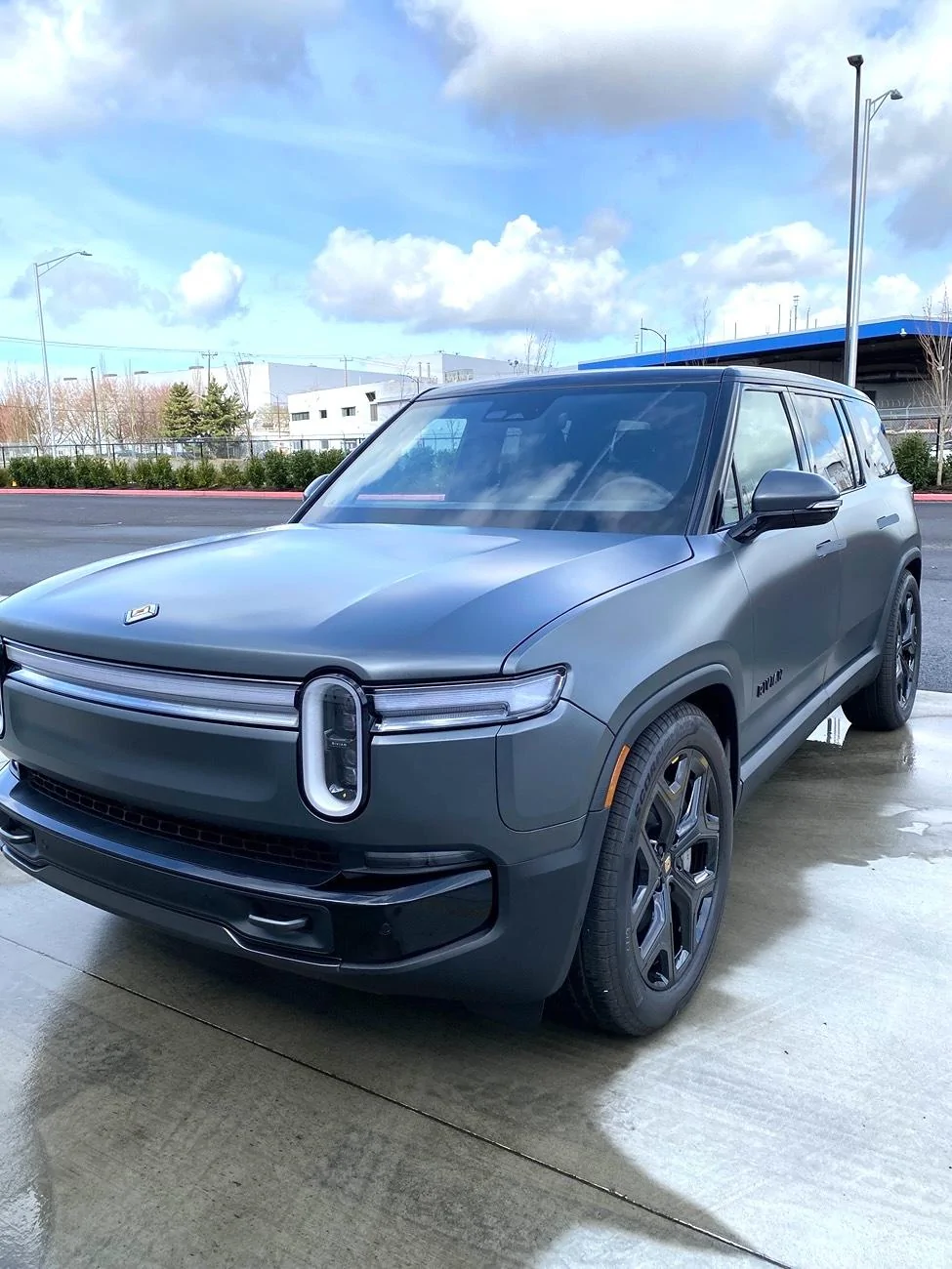 Rivian R1T R1S Delivery Experience (March 2025 edition) for R1S Performance Max Pack + XPEL Stealth Wrap IMG_7387 (1)