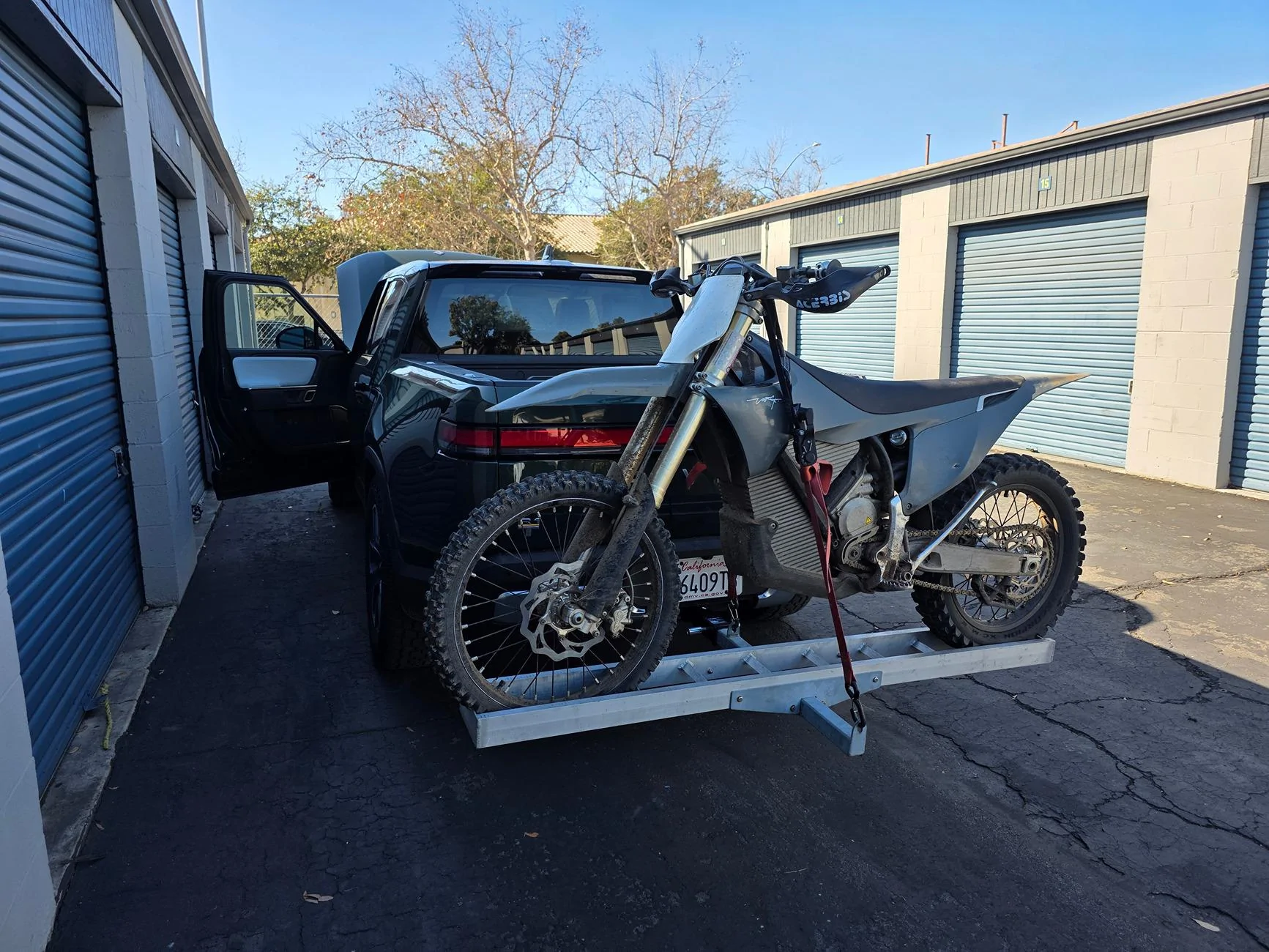 Rivian R1T R1S Vehicle to Load dongle from charge port! 1000056548