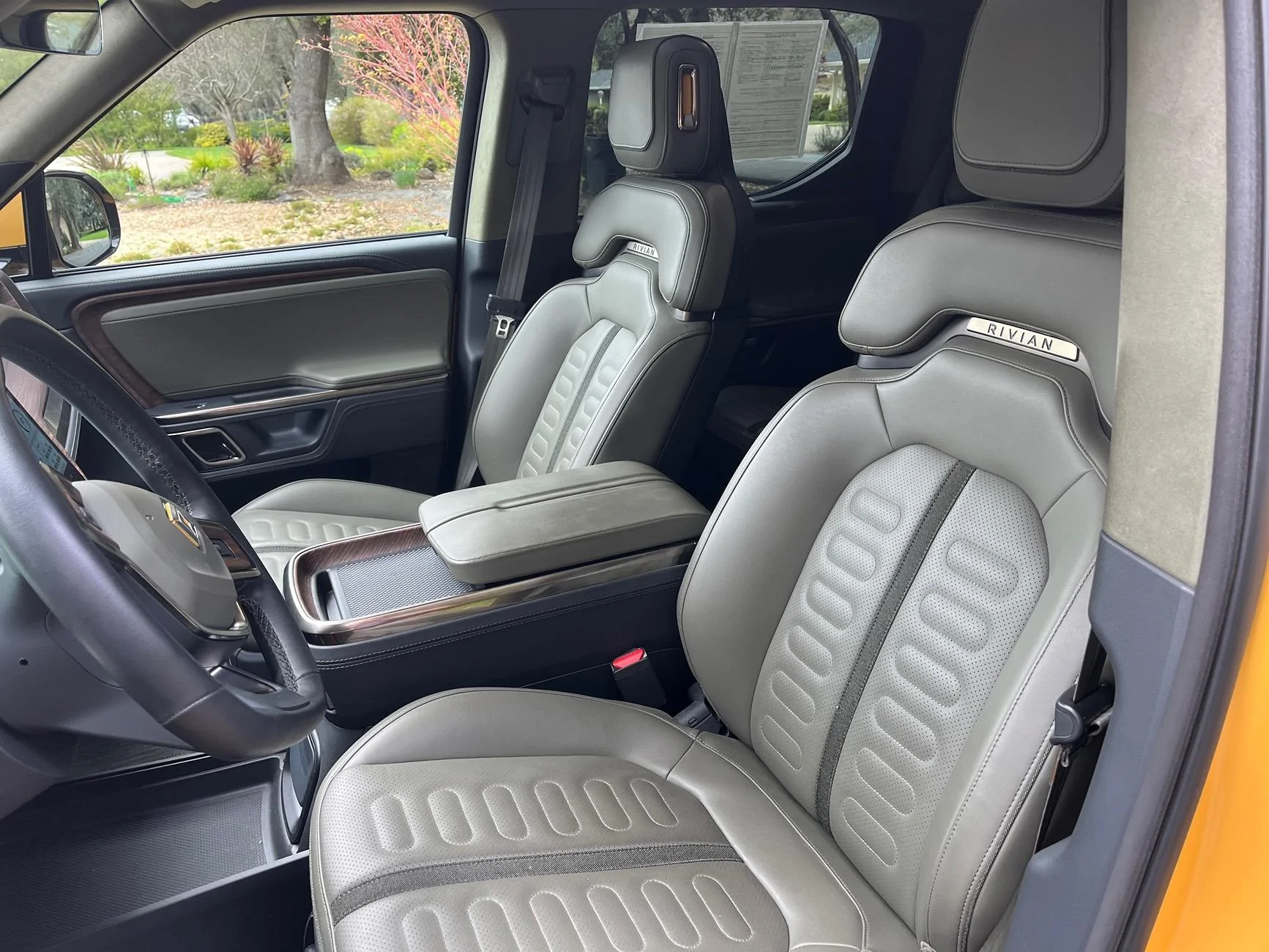 Rivian R1T R1S First Time Used Buyer- 39,000 Miles Too Much? IMG_3299