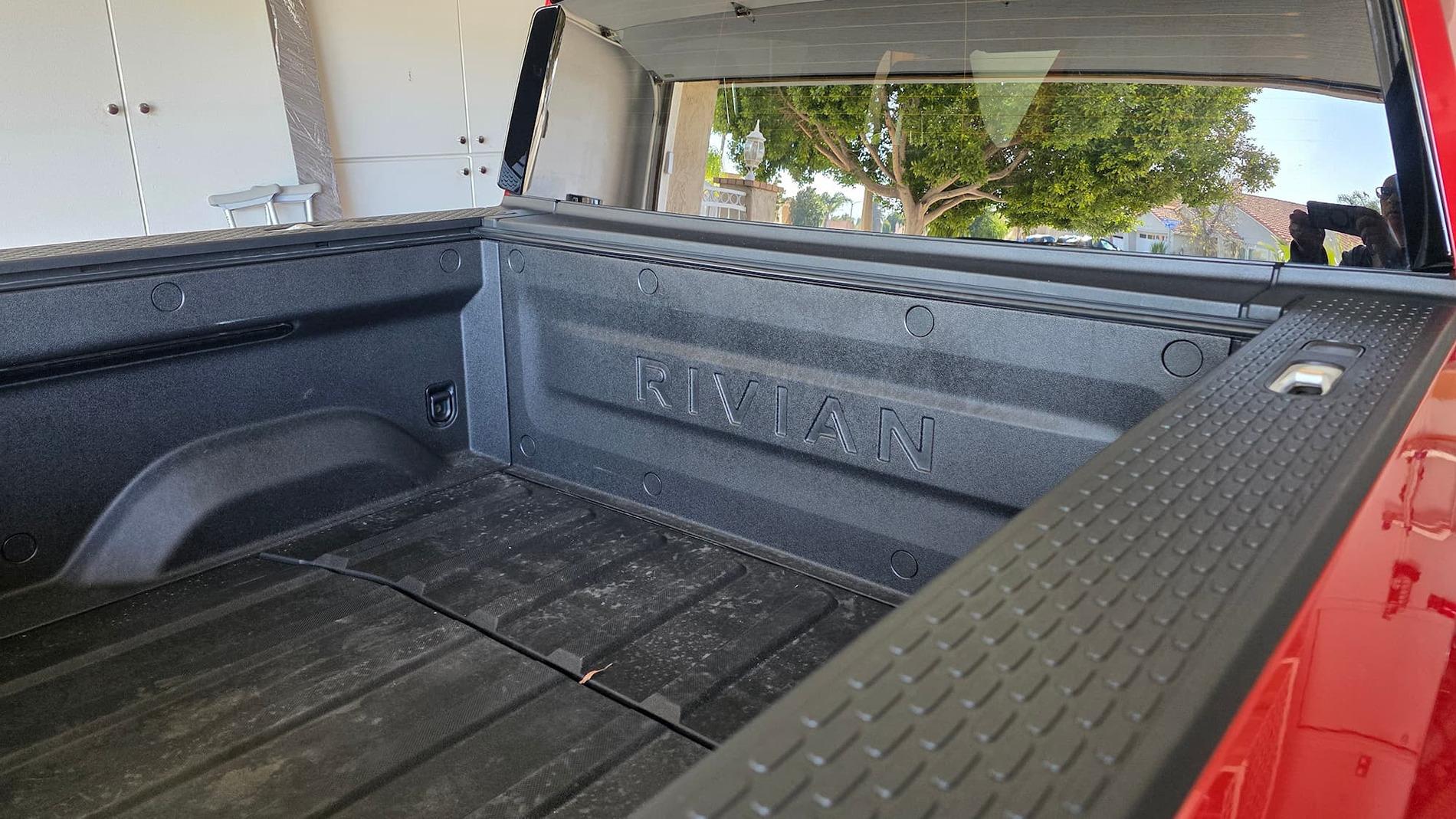 Rivian R1T R1S I'm in the club! 20250323_093814