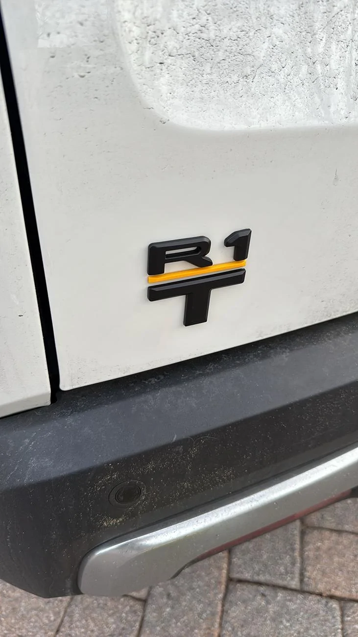 Rivian R1T R1S Black Badging How-To 20250323_215054245_iOS