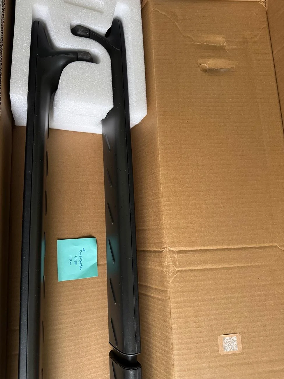 Rivian R1T R1S New OEM Black Crossbars IMG_5170