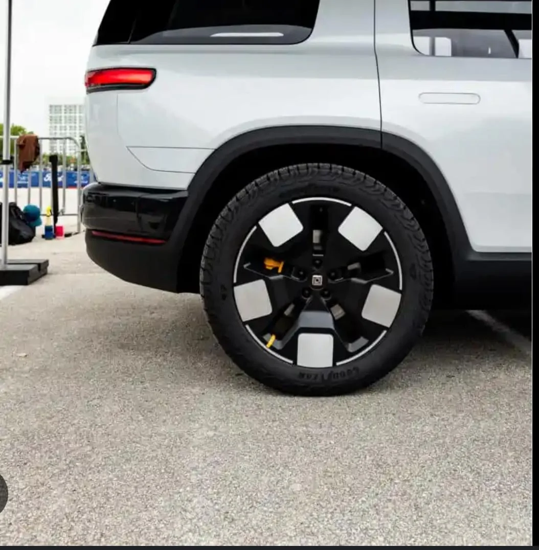Rivian R1T R1S RJ shows R2 in e-coat! IMG_0570