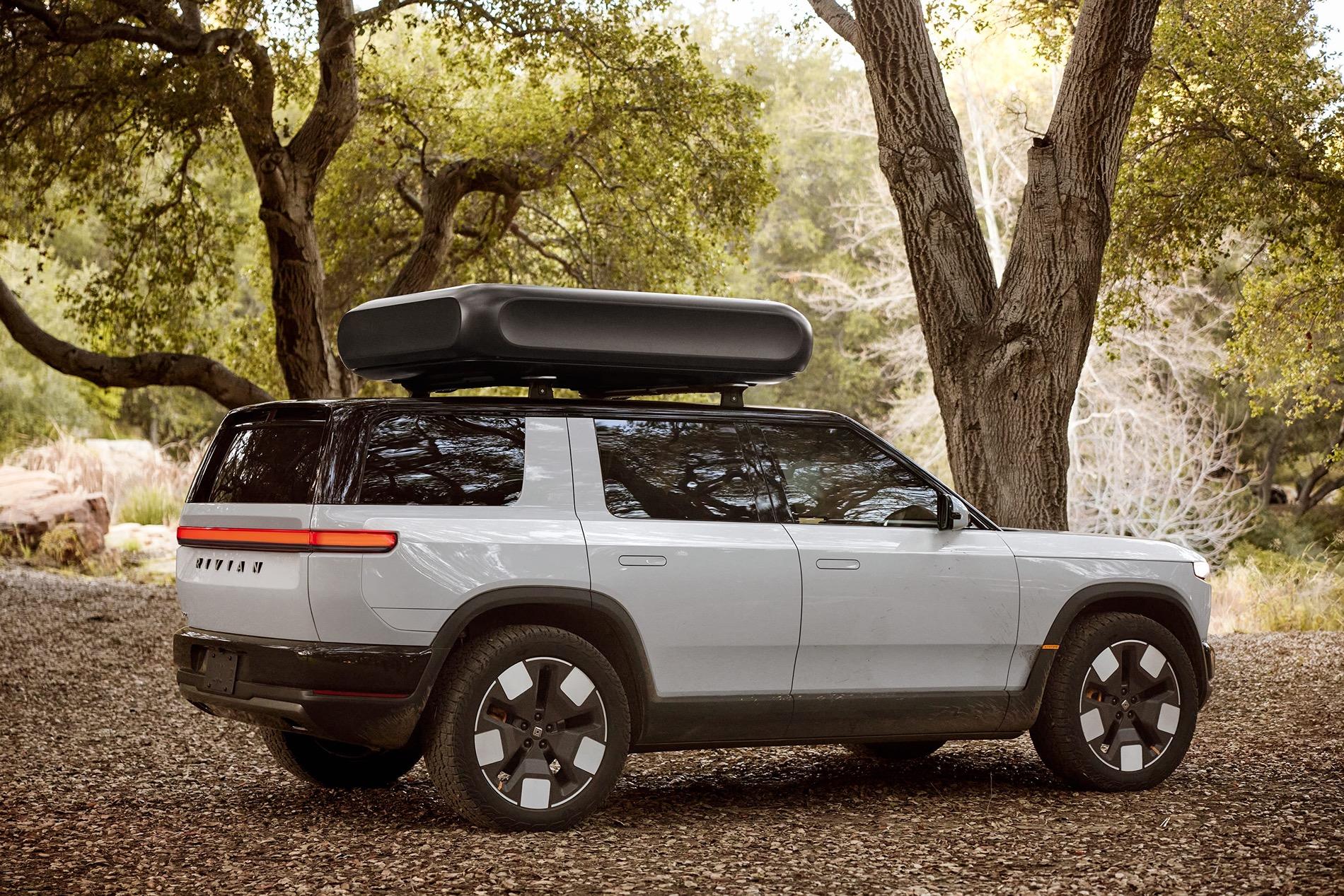 Rivian R1T R1S R2S GPT Renders 240228_Eric_Anderson_2880x1920_13_xovkqz