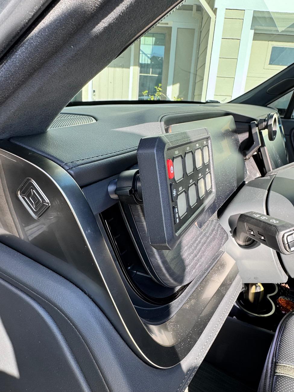 Rivian R1T R1S Accessory Lighting - All of the accessory lighting IMG_1575
