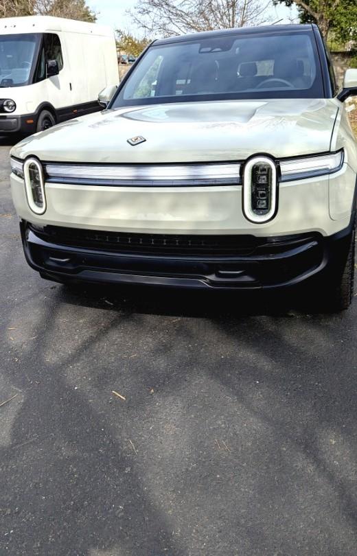 Rivian R1T R1S March Build R1S California Dune Edition - My Review (former Model S owner) 1000013749