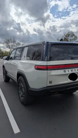 Rivian R1T R1S March Build R1S California Dune Edition - My Review (former Model S owner) 1000013744
