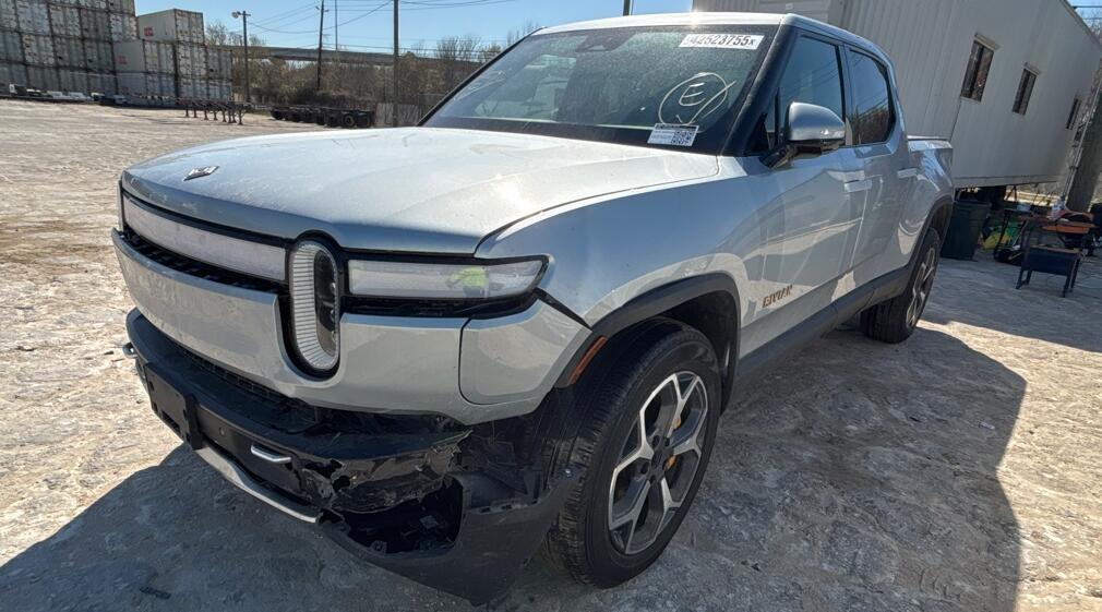 Rivian R1T R1S R1T from Copart, can't shift to Drive 1743668492488-6d
