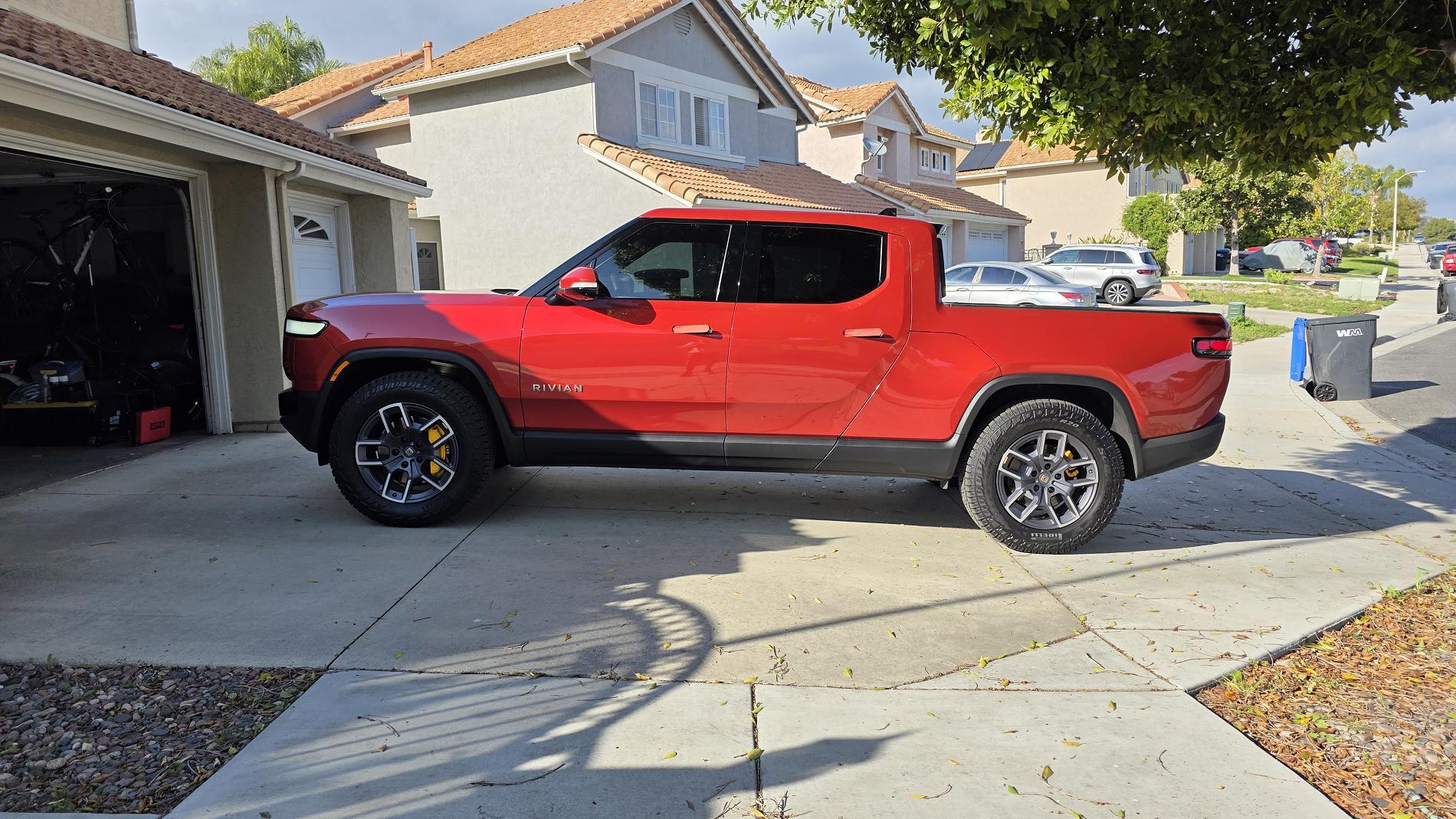 r1t-drv-side.jpg