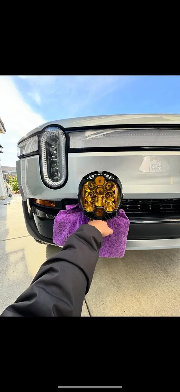 Rivian R1T R1S Accessory Lighting - All of the accessory lighting IMG_1571