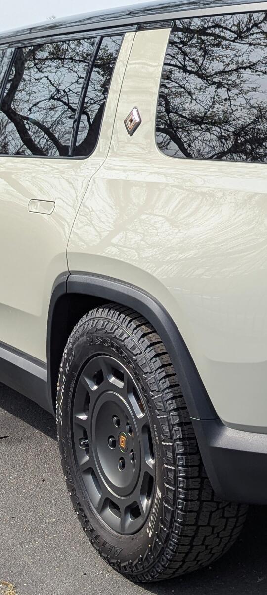 Rivian R1T R1S March Build R1S California Dune Edition - My Review (former Model S owner) Rivtires