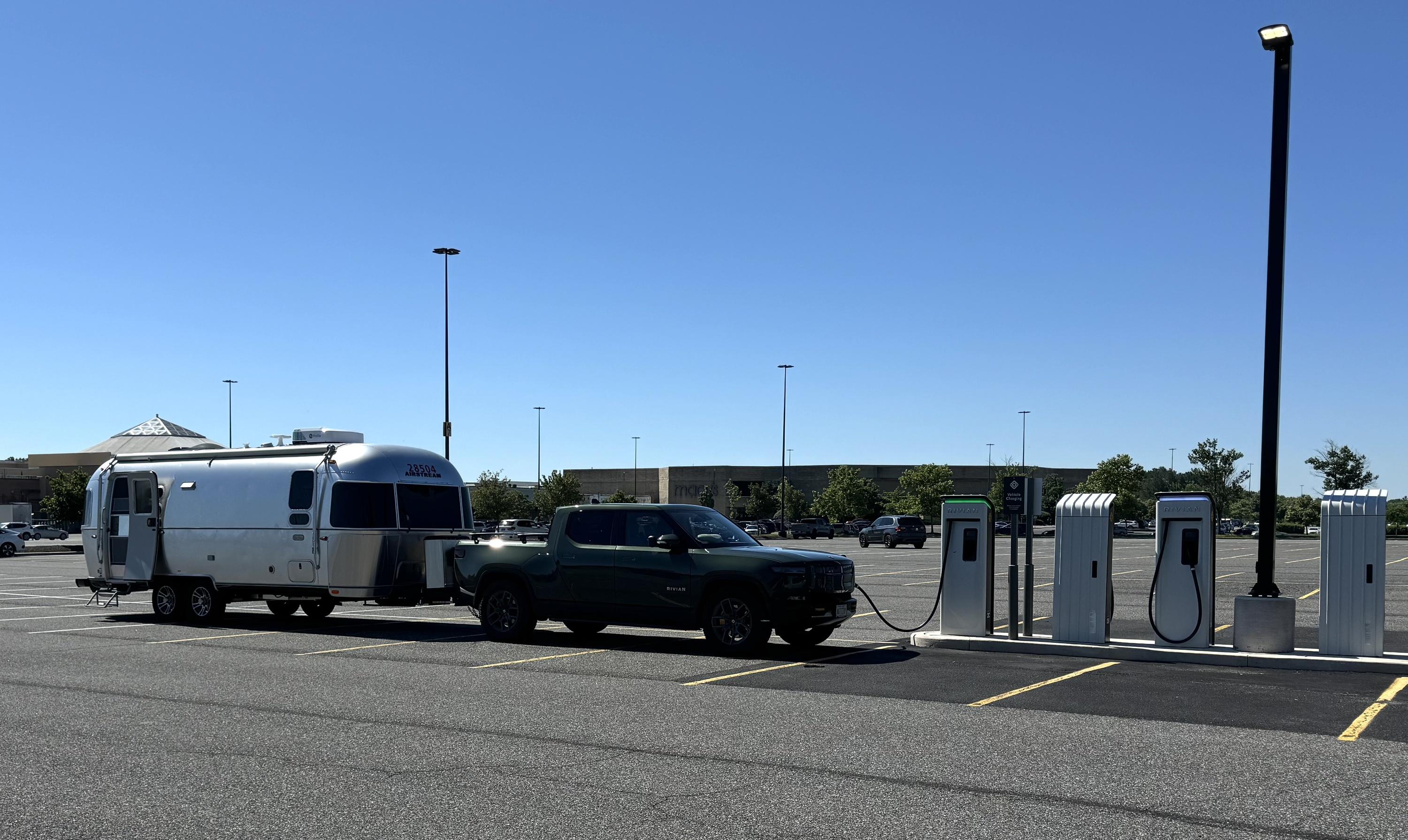 Rivian R1T R1S Current Travel Trailers / RVs you're towing - Reviews and Recommendations! W9jCmHK