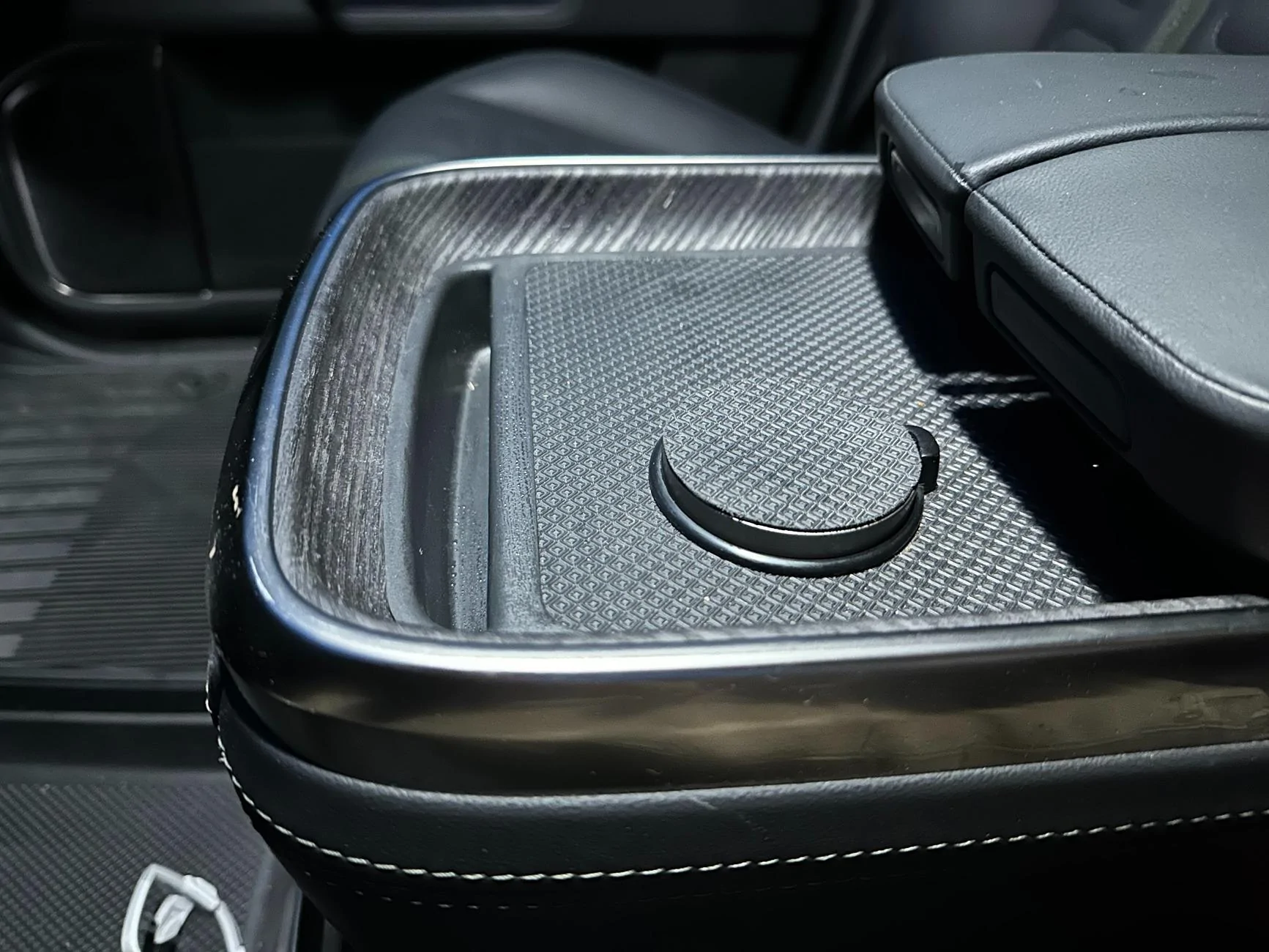 Rivian R1T R1S DIY Charging Puck Mod ChargingMod