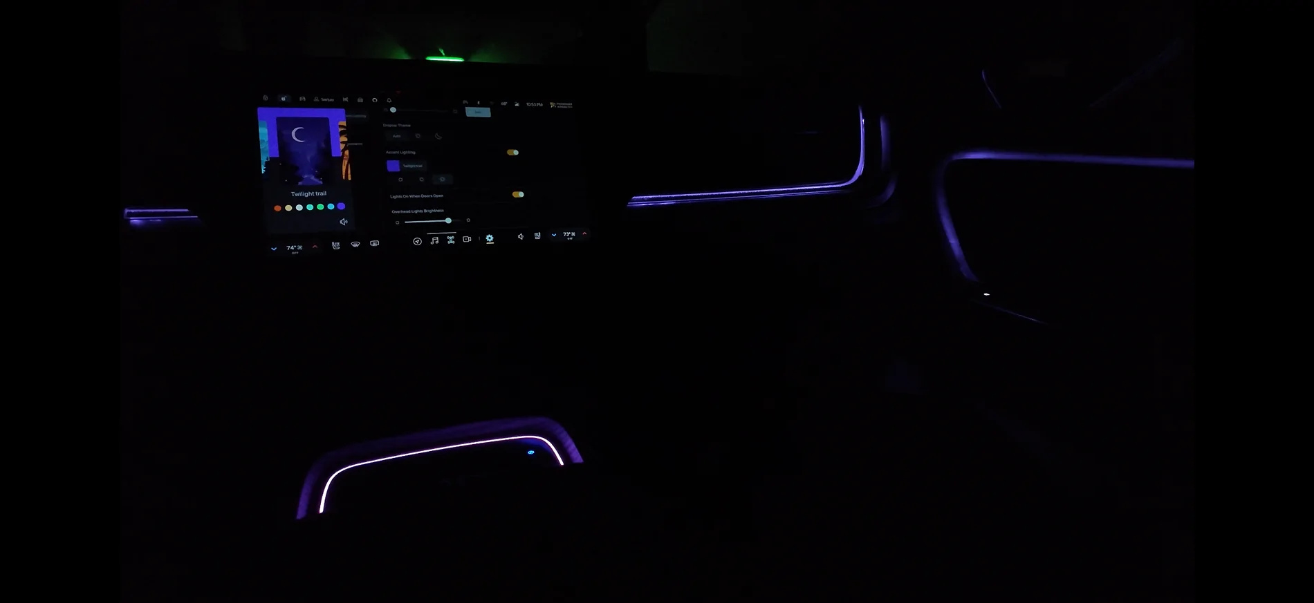 Rivian R1T R1S Hansshow Rivian Phone Charging Pad IMG_1585
