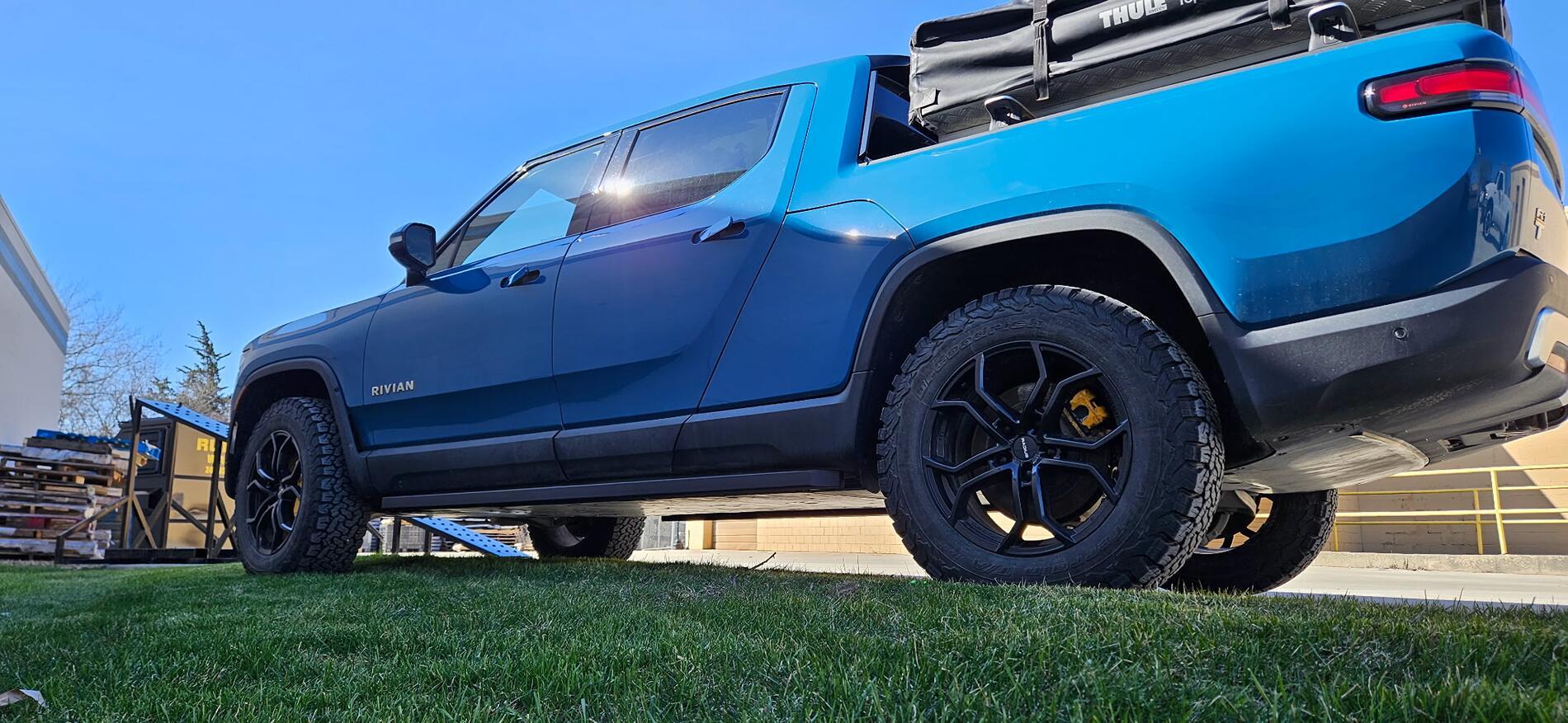 Rivian R1T R1S GOAT Fabrication Rail Sliders now available! 1744124542764-f