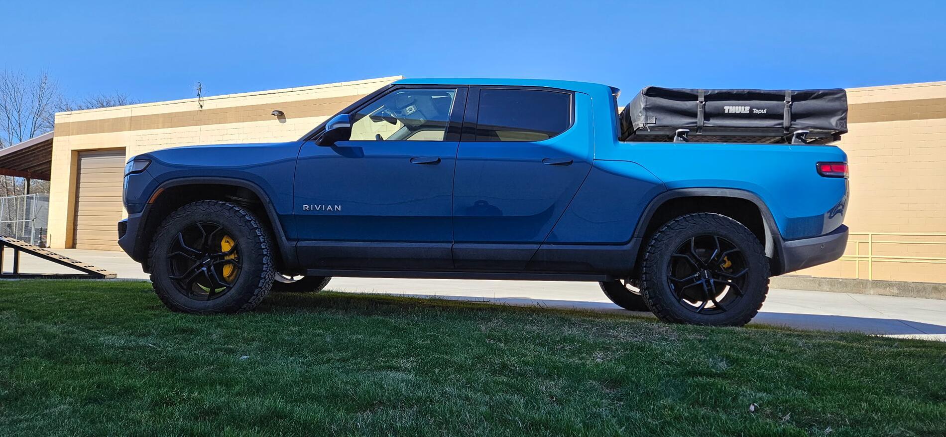 Rivian R1T R1S GOAT Fabrication Rail Sliders now available! 1744124552294-5u