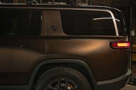 Rivian R1T R1S Some info on new R1 / R2 colors images