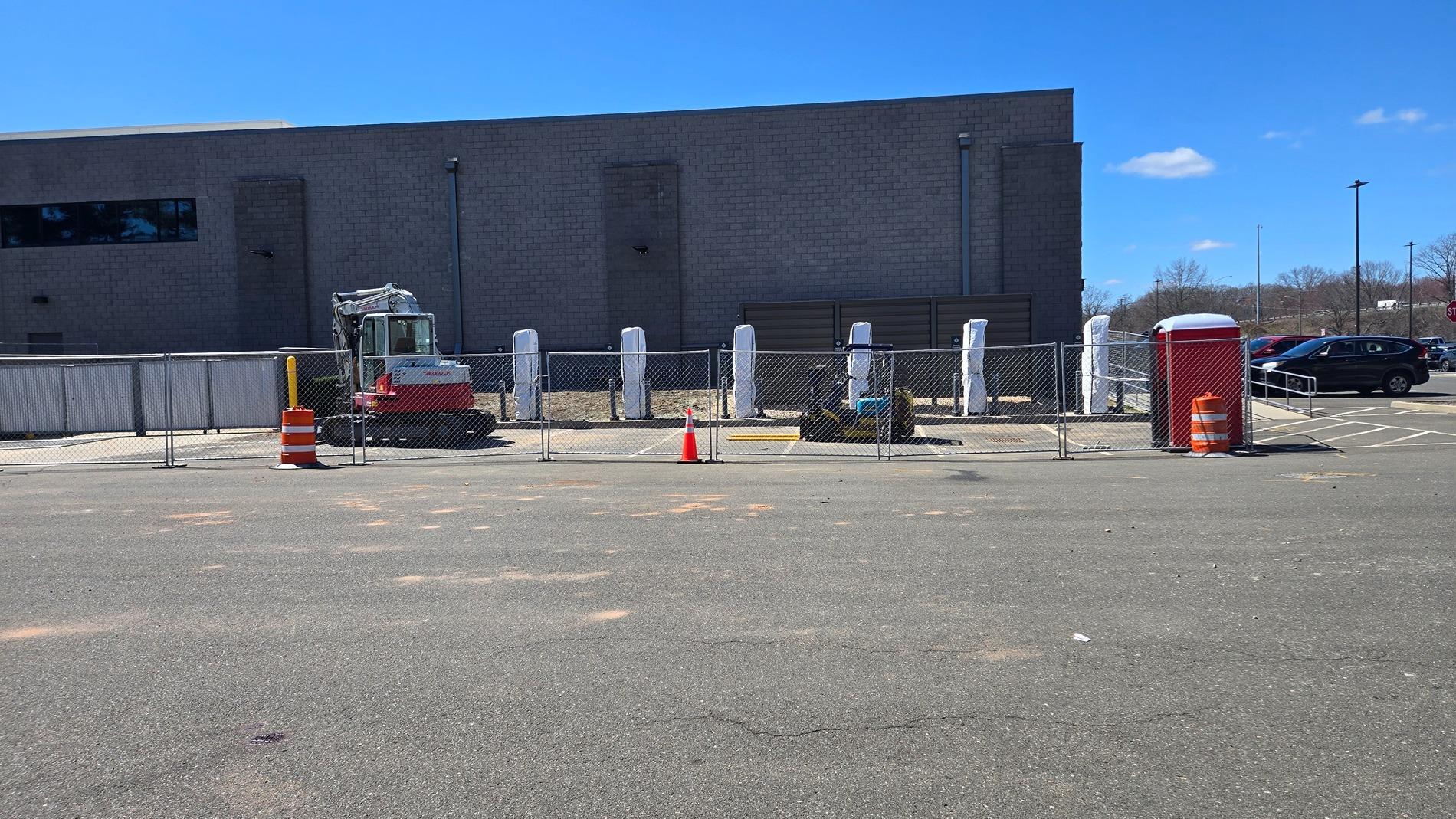 Rivian R1T R1S RAN Rivian Charging Stations Locations Map via Google Maps 20250409_132839