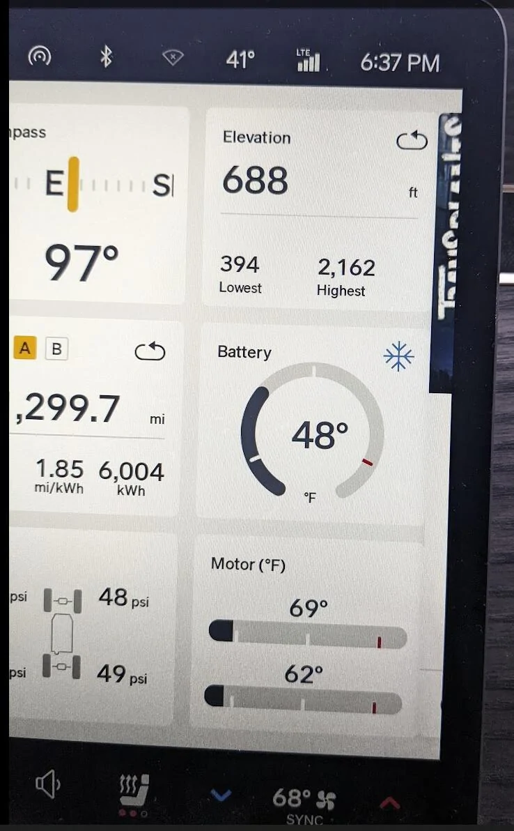 Rivian R1T R1S 2025.10 Update Now Installing 1744556015119-79