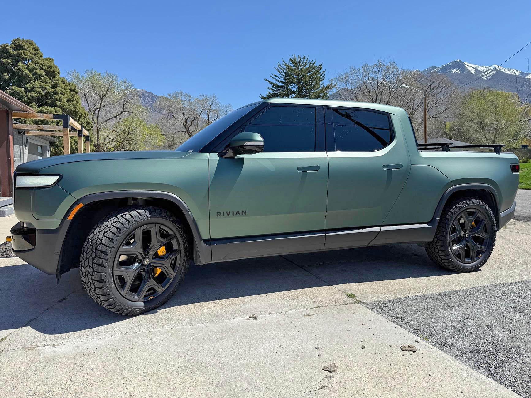 Rivian R1T R1S Installed the new Pirelli Scorpion XTM today! IMG_6312