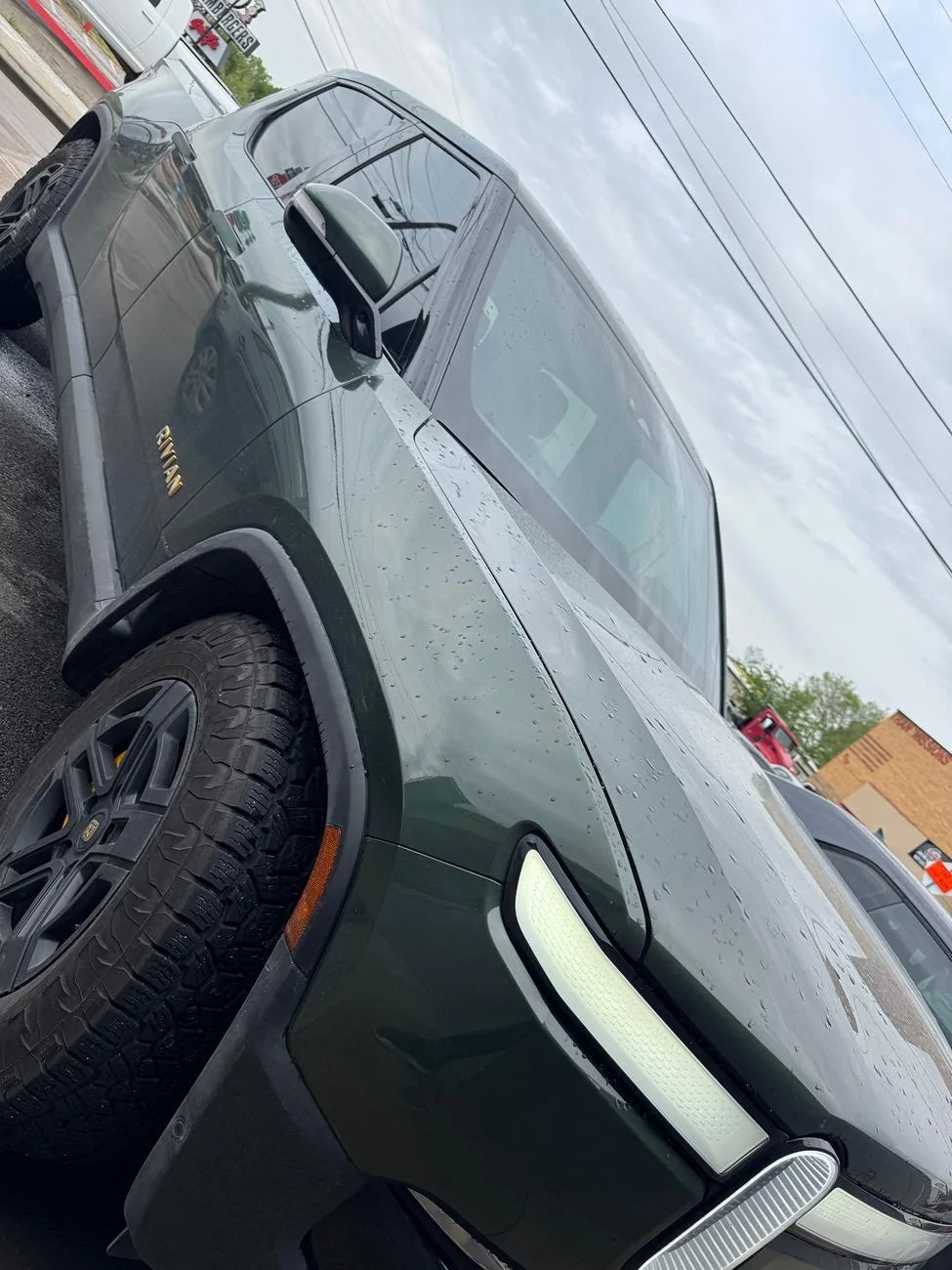 Rivian R1T R1S ➡️🗳️VOTE APRIL'S REALWHEELS EV RIVIAN OF THE MONTH (RWCev ROTM) HERE! 7udelt5Submission7Ubaldo
