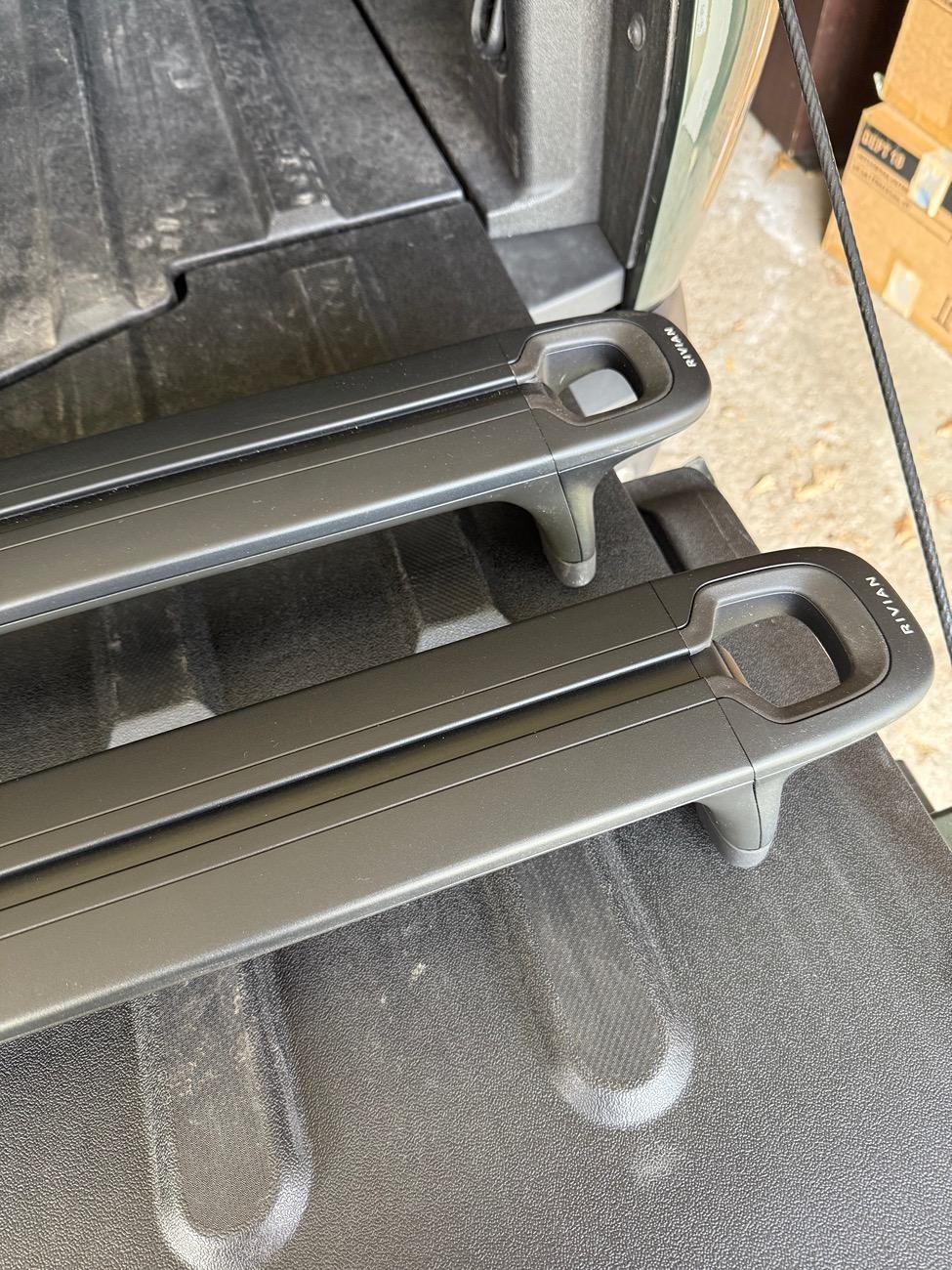 Rivian R1T R1S Dark Crossbars + Extra Cores IMG_0569