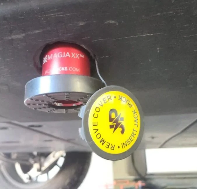 Rivian R1T R1S Puck nipples taken out jack point emblem with puck