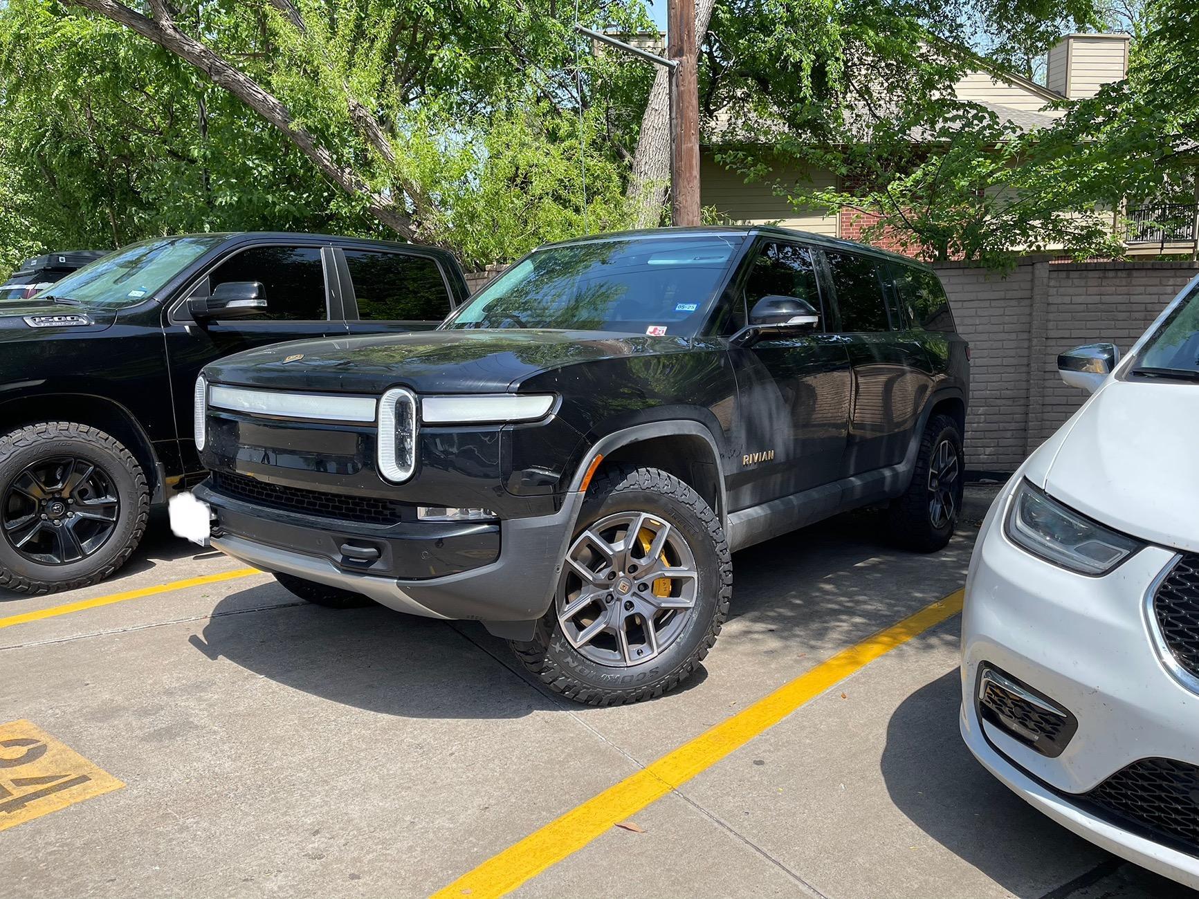 Rivian R1T R1S Random Rivian Photos of the Day - Post Yours! 📸 IMG_4415