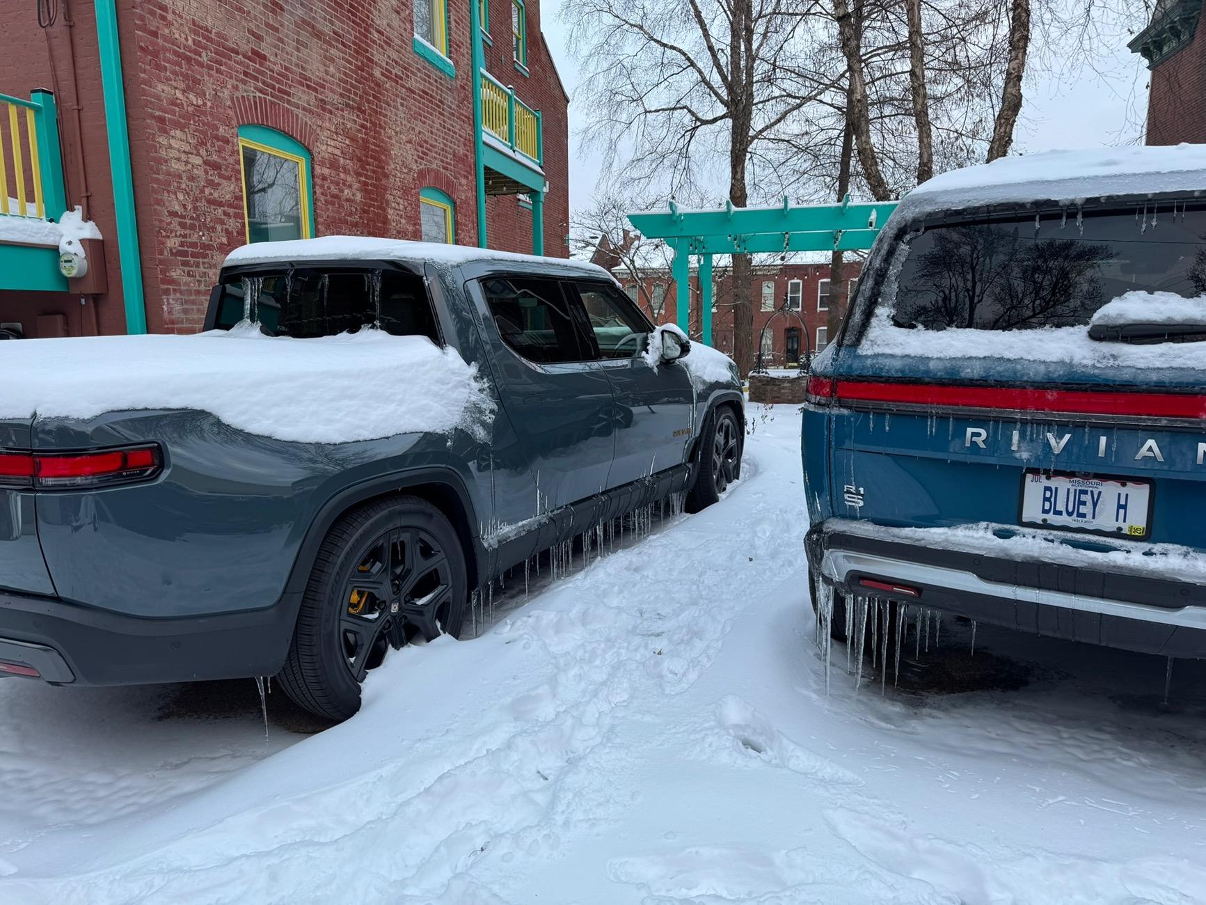 Rivian R1T R1S [Un-Resolved again!] Why am I doing this to myself - long time Rivian customer close to giving up. 1745334193766-q4