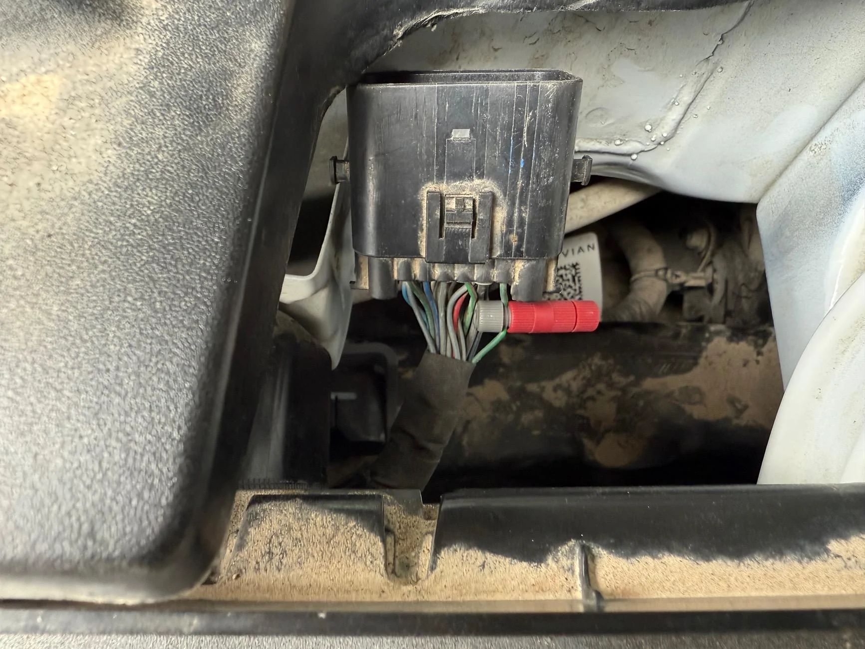 Rivian R1T R1S Aftermarket Backup Camera install question IMG_2185
