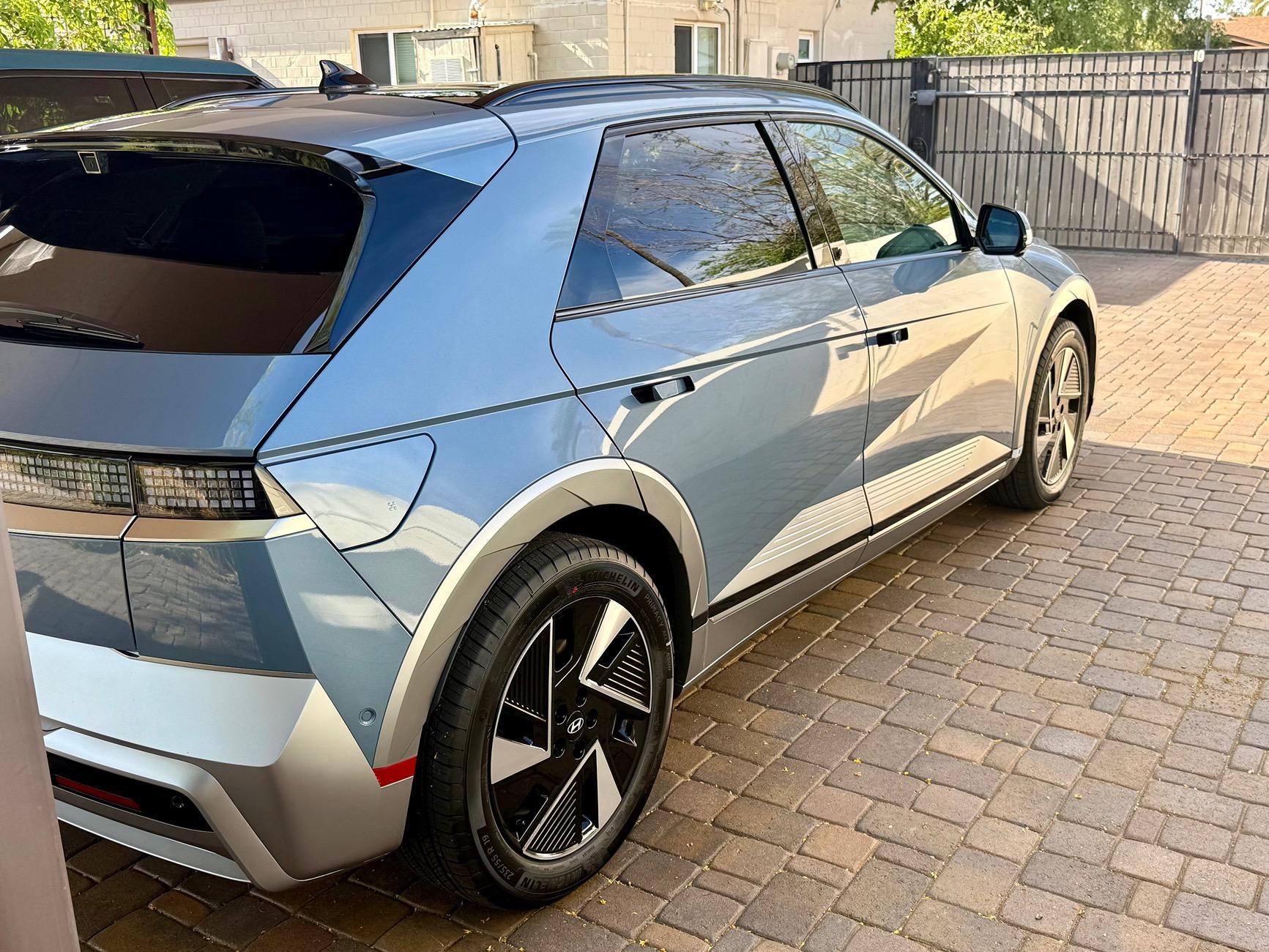 Rivian R1T R1S No longer an all Rivian household IMG_5072
