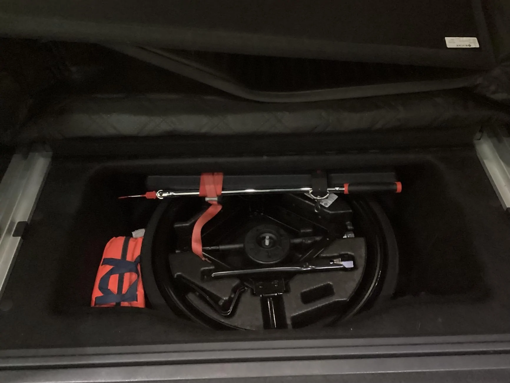 Rivian R1T R1S Dumb Spare Question - Does it come with a cover/tray? IMG_0966