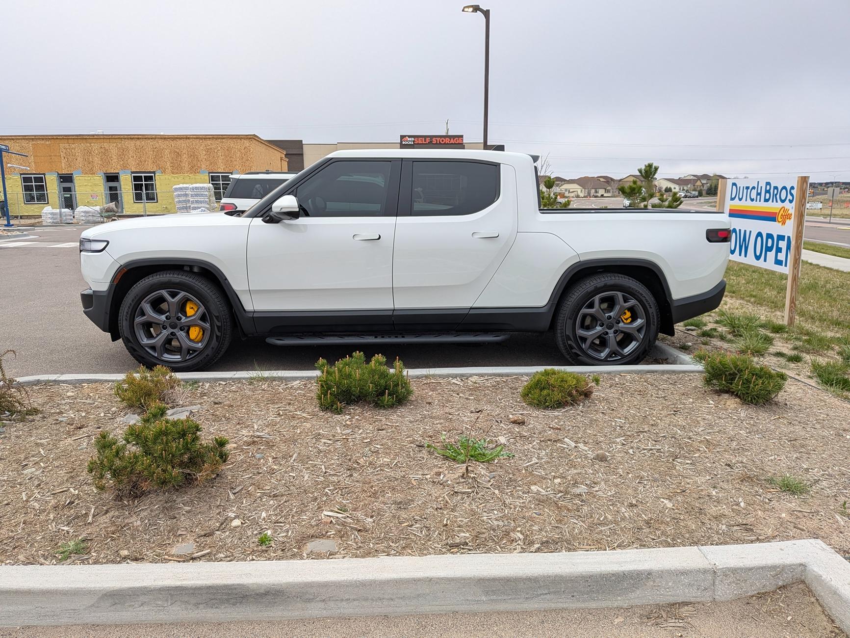Rivian R1T R1S EVBASE R1S running boards installed on R1T PXL_20250429_142204859.MP