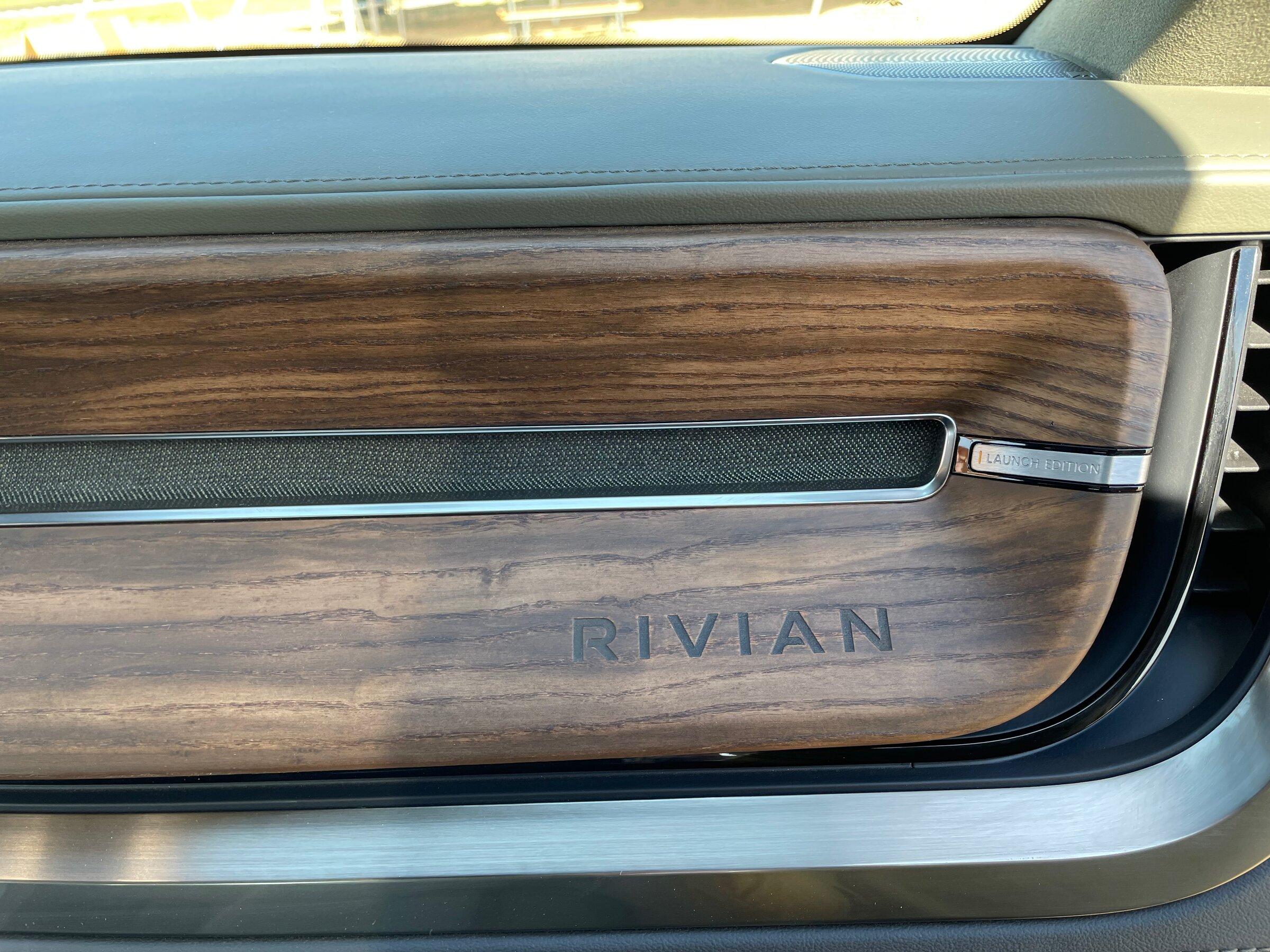Rivian R1T R1S Launch Edition Badging? Wood grain