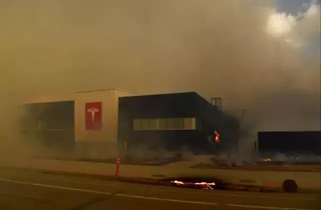 Rivian R1T R1S Wildfires outside of Denver... 5E948B2D-3873-492F-8A65-4E633490CBD4