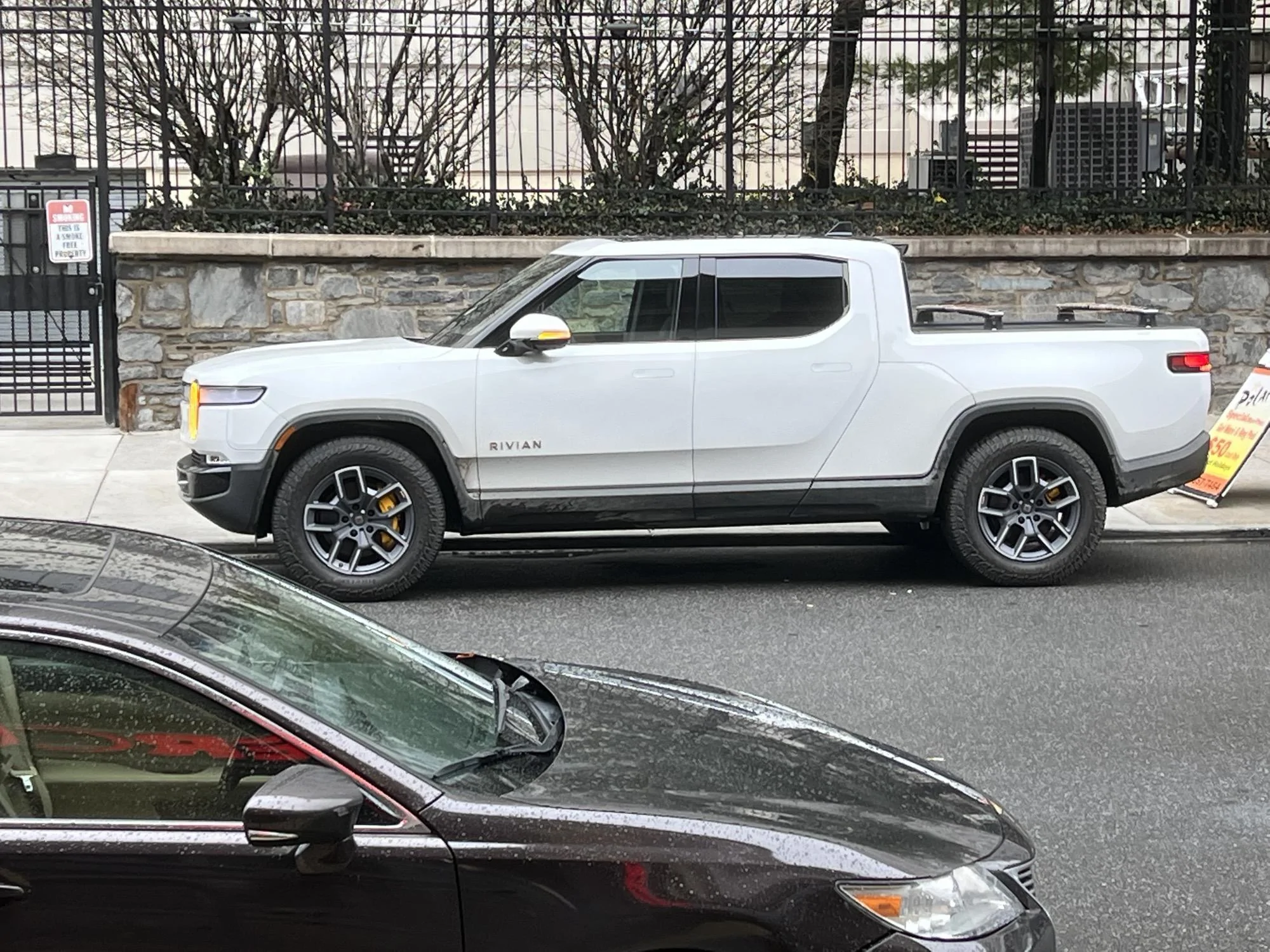 Rivian R1T R1S GLACIER WHITE R1T  Photos eqJWSId