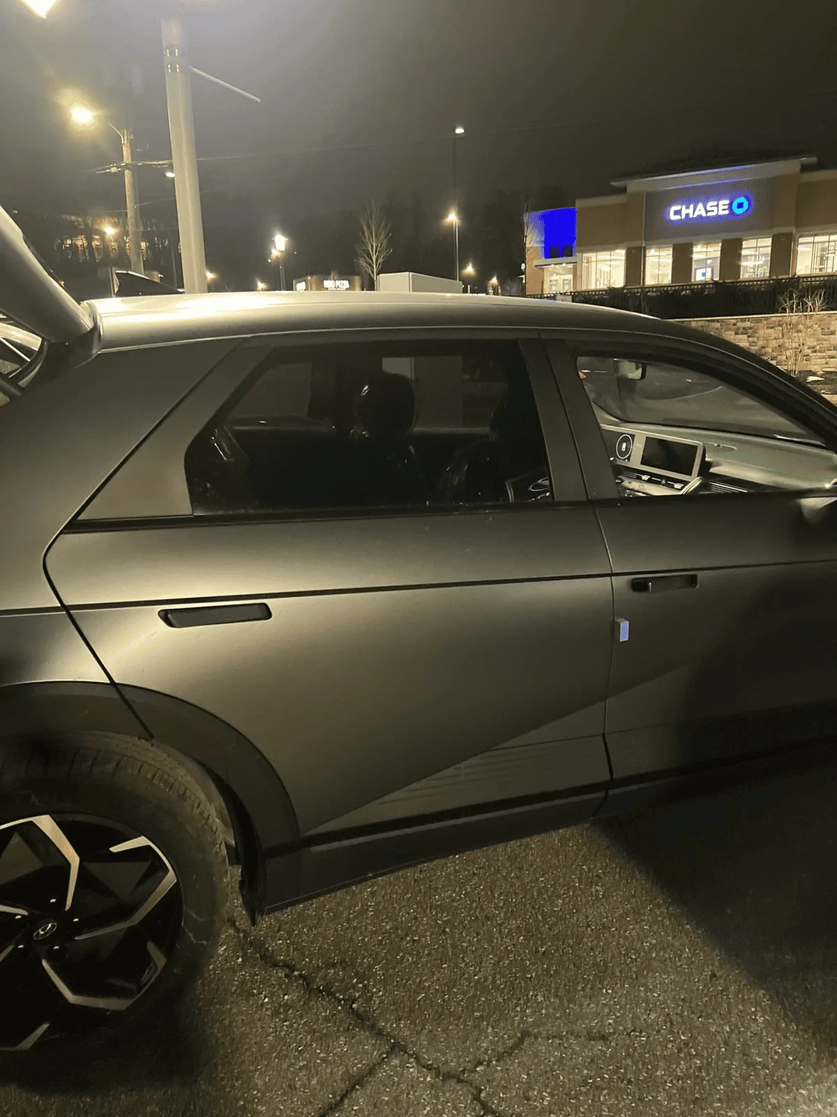 Rivian R1T R1S Hyundai Ioniq 5 1641529199428