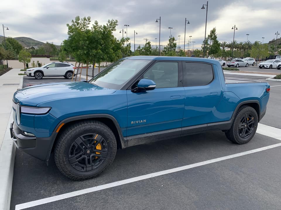 Rivian R1T R1S Real Life Photos of the Rivian Wheels / Rims Options [Compilation] Rivian Blue R1T black wheels