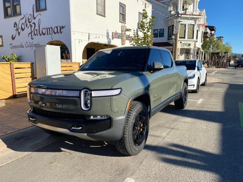 Rivian R1T R1S LAUNCH GREEN R1T Photos 271746544_10102215765861302_4643644514906078015_n