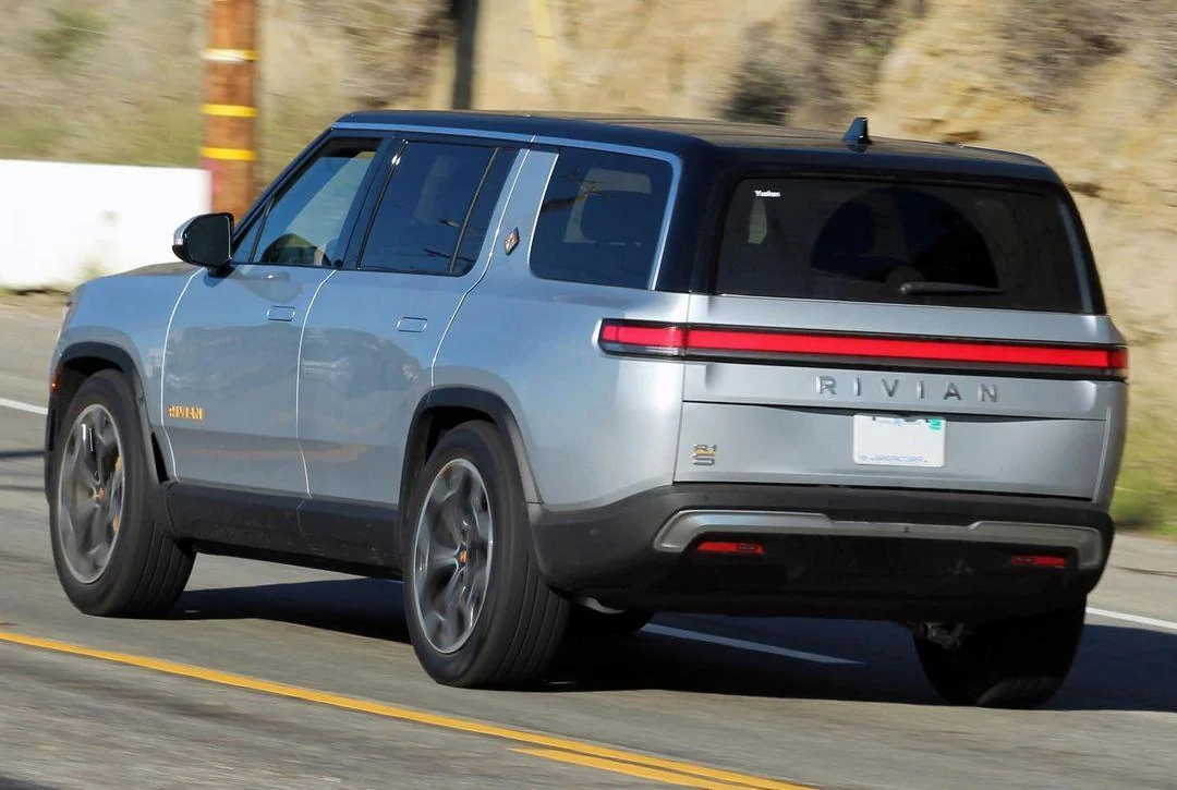 Rivian R1T R1S LA SILVER Rivian Photos LA Silver Rivian R1S SUV a