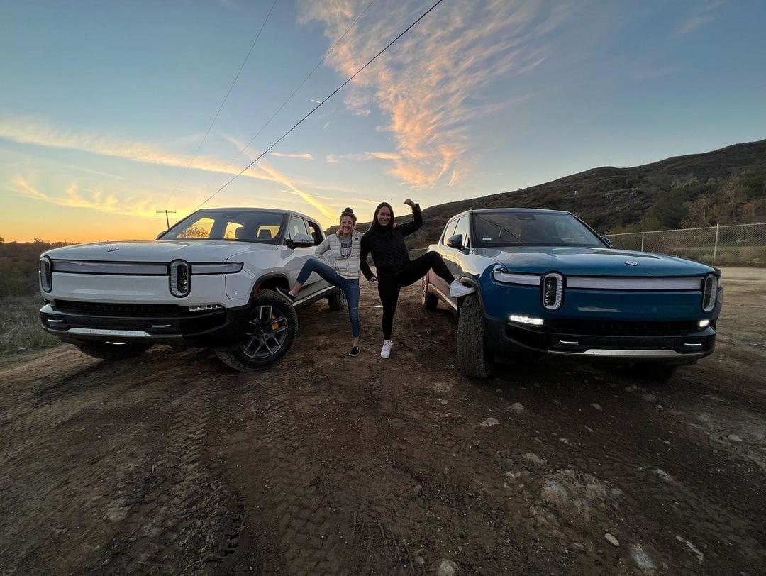 Rivian R1T R1S GLACIER WHITE R1T  Photos 270844606_3022578678007857_7027949448807088261_n