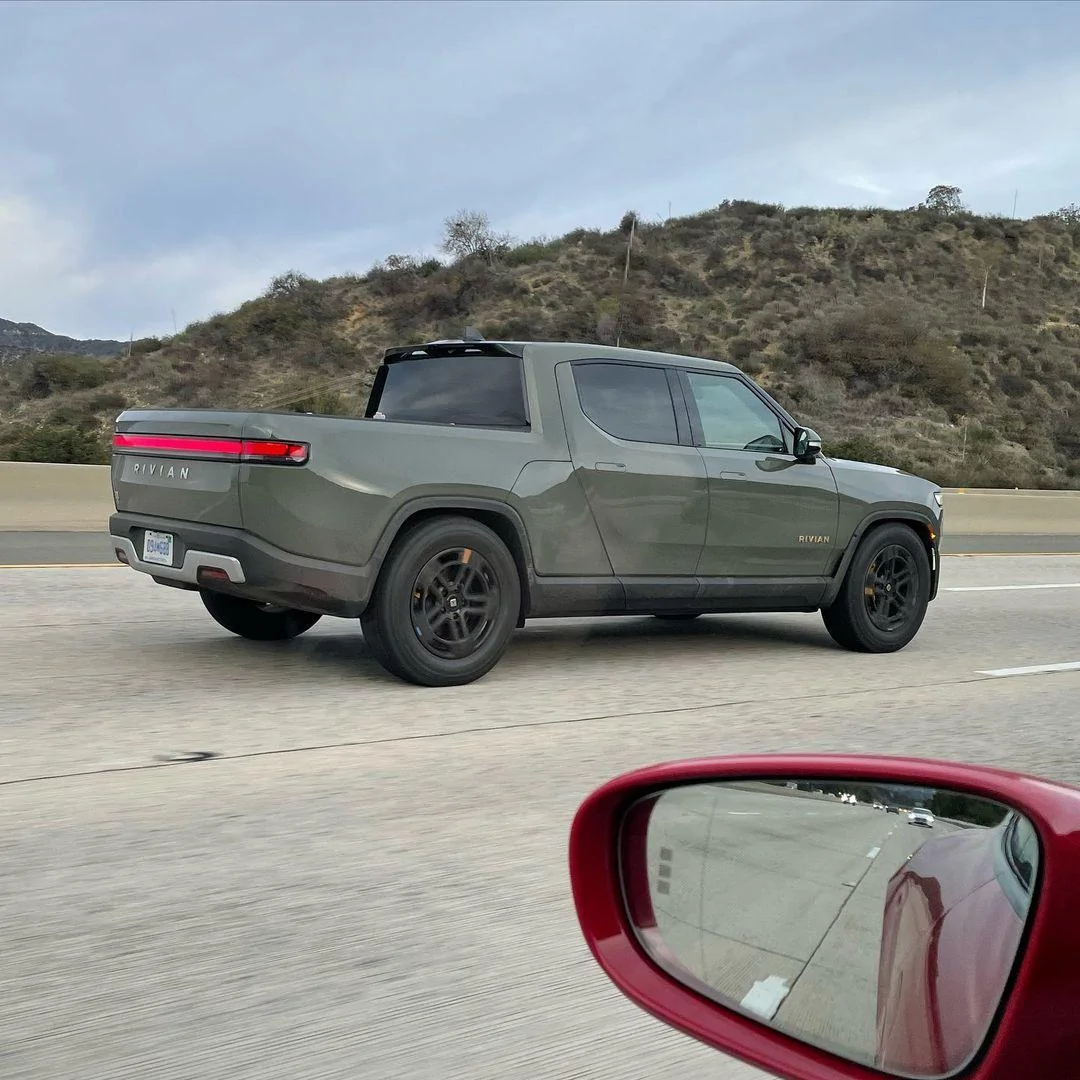 Rivian R1T R1S LAUNCH GREEN R1T Photos 271523982_935849040447297_3394711481734292562_n