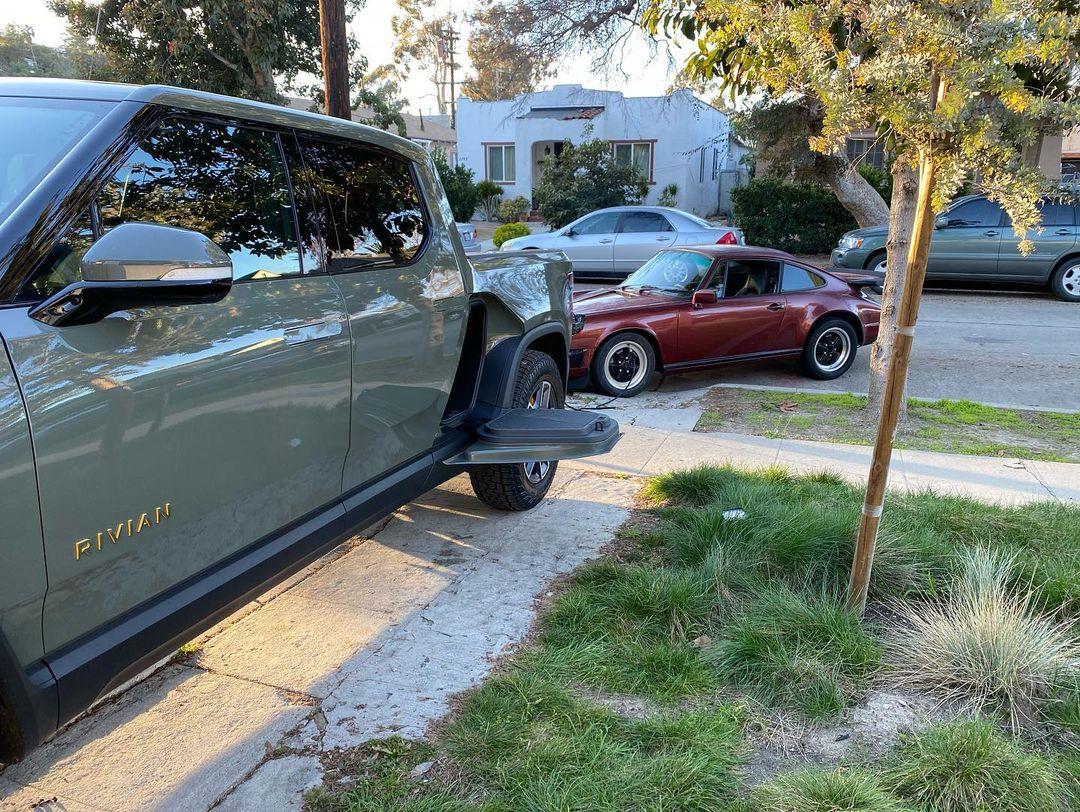 Rivian R1T R1S LAUNCH GREEN R1T Photos 271546342_685815989243950_2468099486949588166_n
