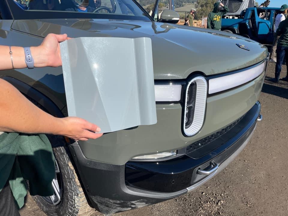 Rivian R1T R1S Limestone vs Launch Green - Direct Color Comparison 2D2DC575-A18B-4437-9159-28219DCF1416